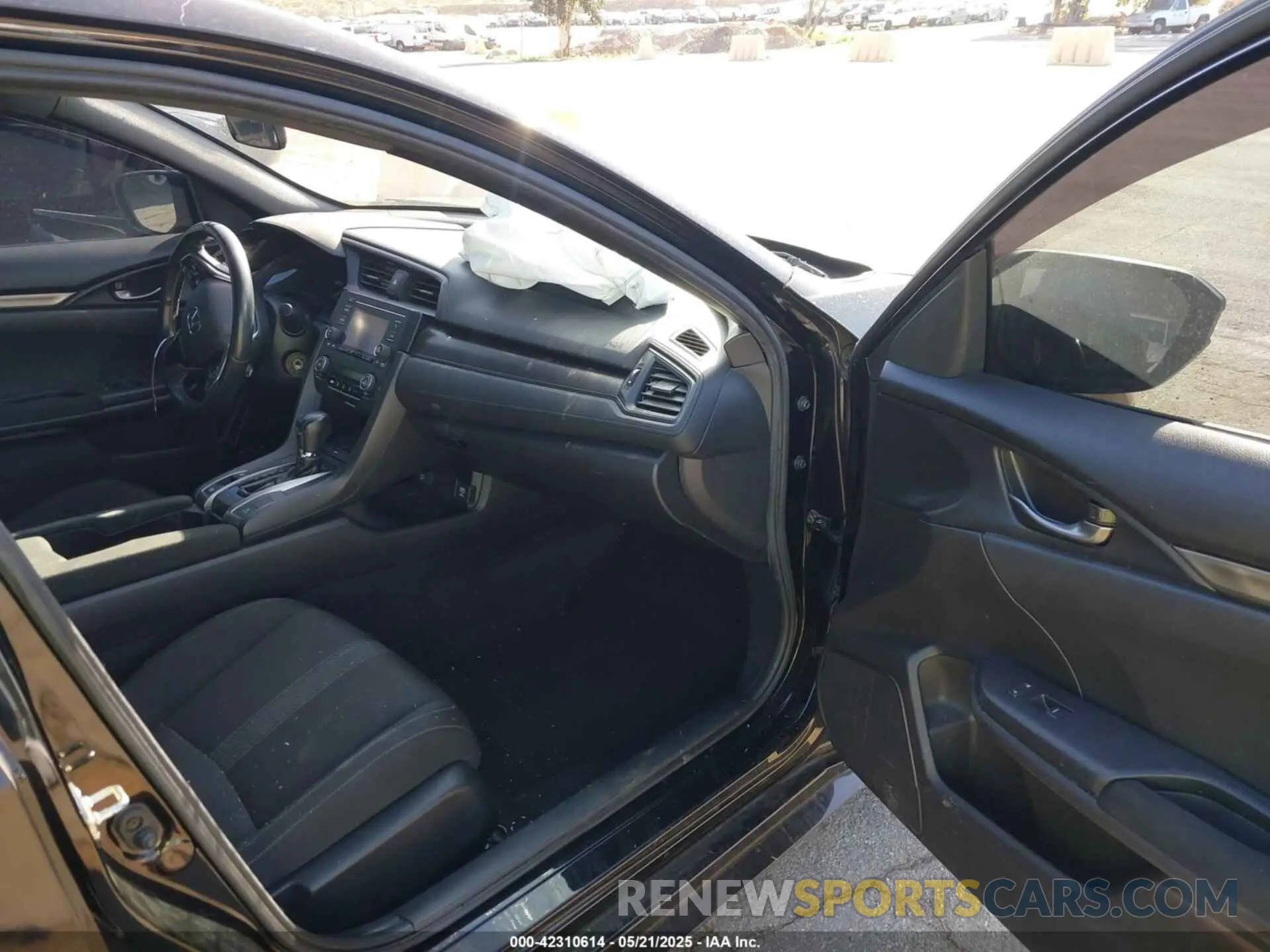 5 Photograph of a damaged car SHHFK7H40KU415472 HONDA CIVIC 2019