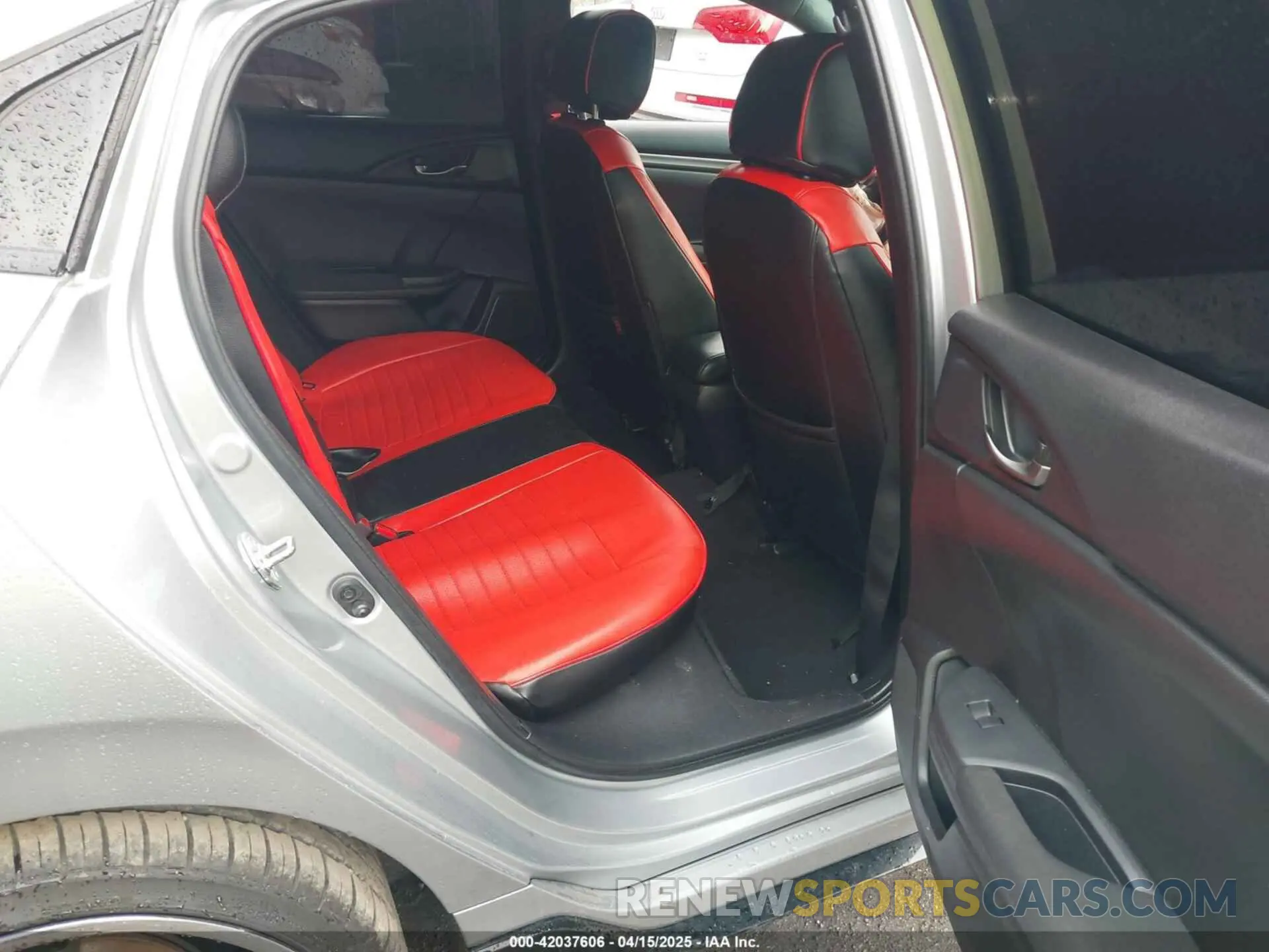 8 Photograph of a damaged car SHHFK7H41KU227138 HONDA CIVIC 2019