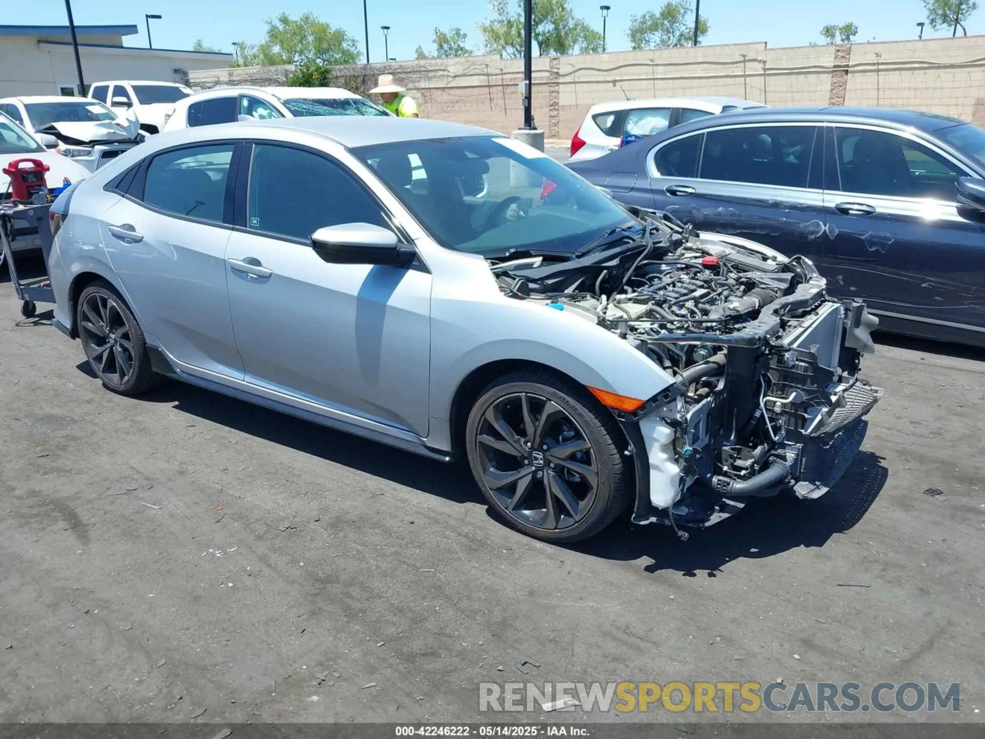 1 Photograph of a damaged car SHHFK7H42KU406790 HONDA CIVIC 2019