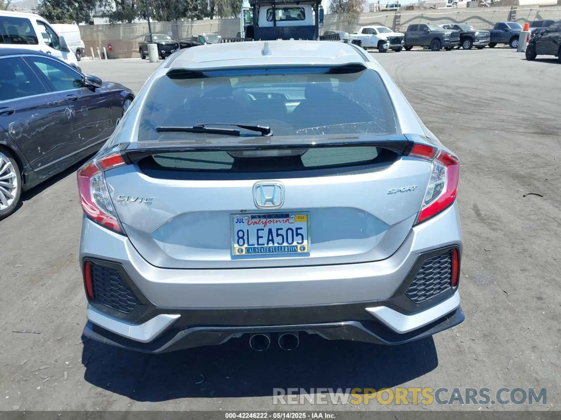 17 Photograph of a damaged car SHHFK7H42KU406790 HONDA CIVIC 2019