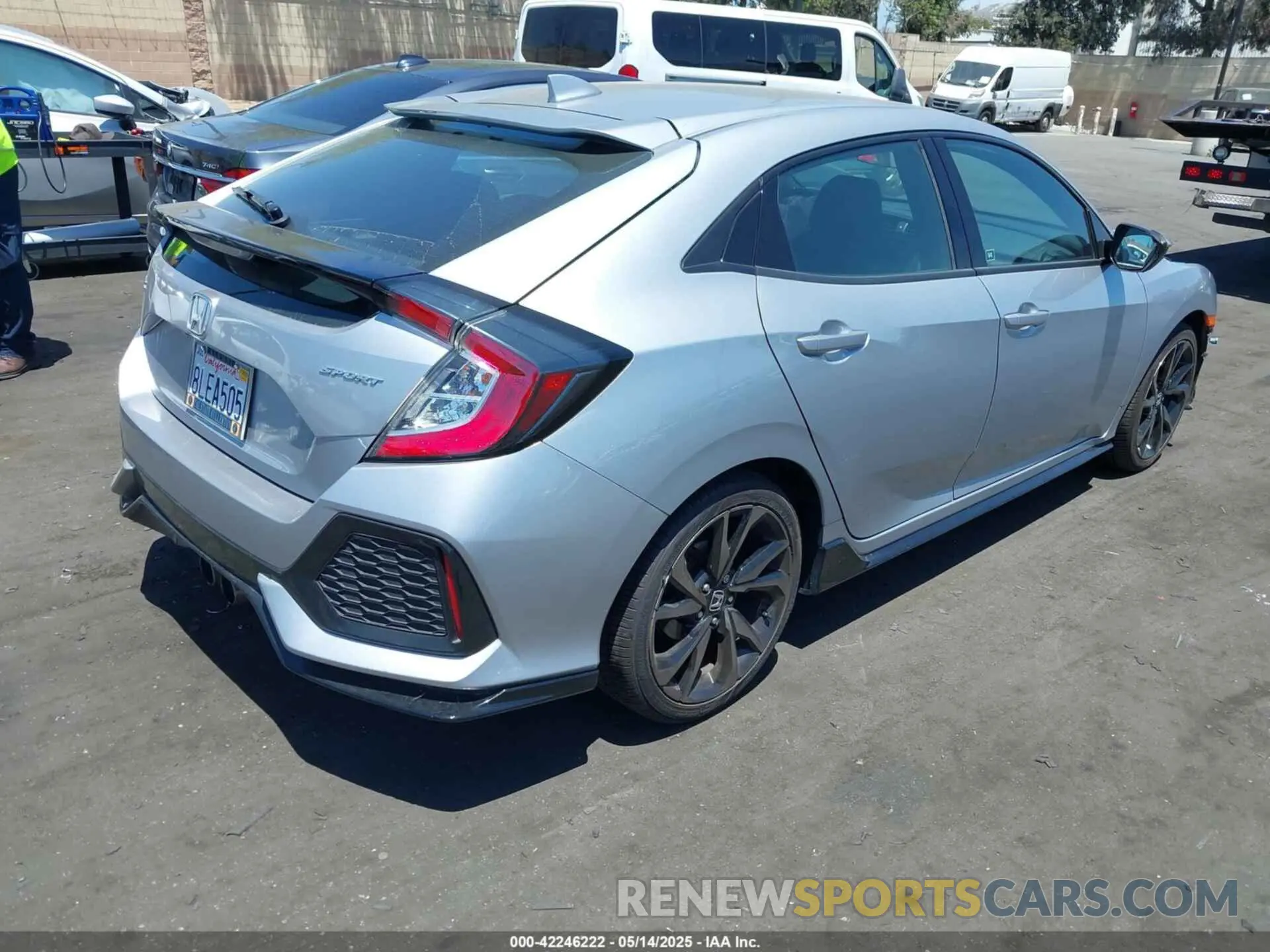 4 Photograph of a damaged car SHHFK7H42KU406790 HONDA CIVIC 2019