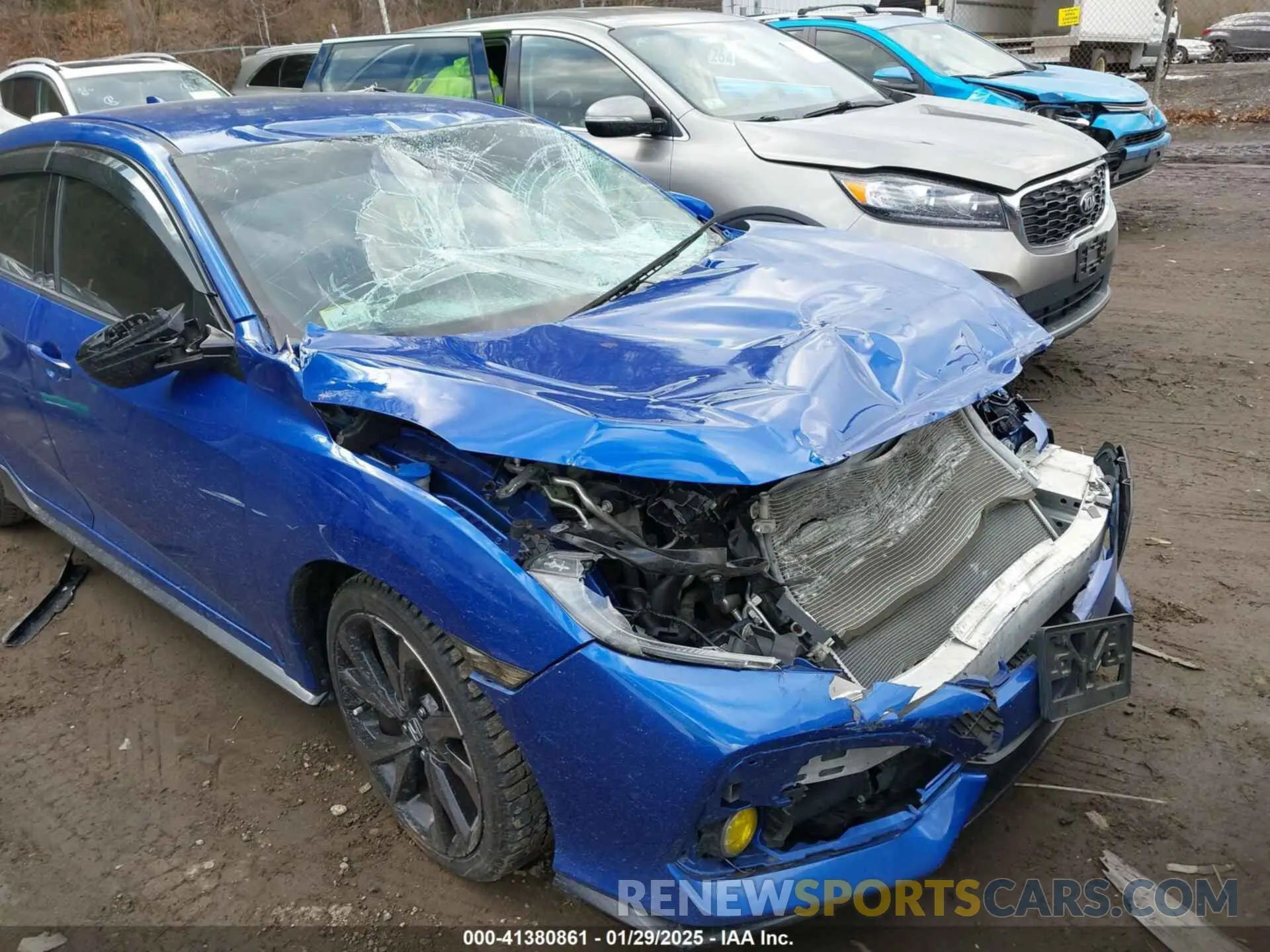 17 Photograph of a damaged car SHHFK7H42KU418891 HONDA CIVIC 2019