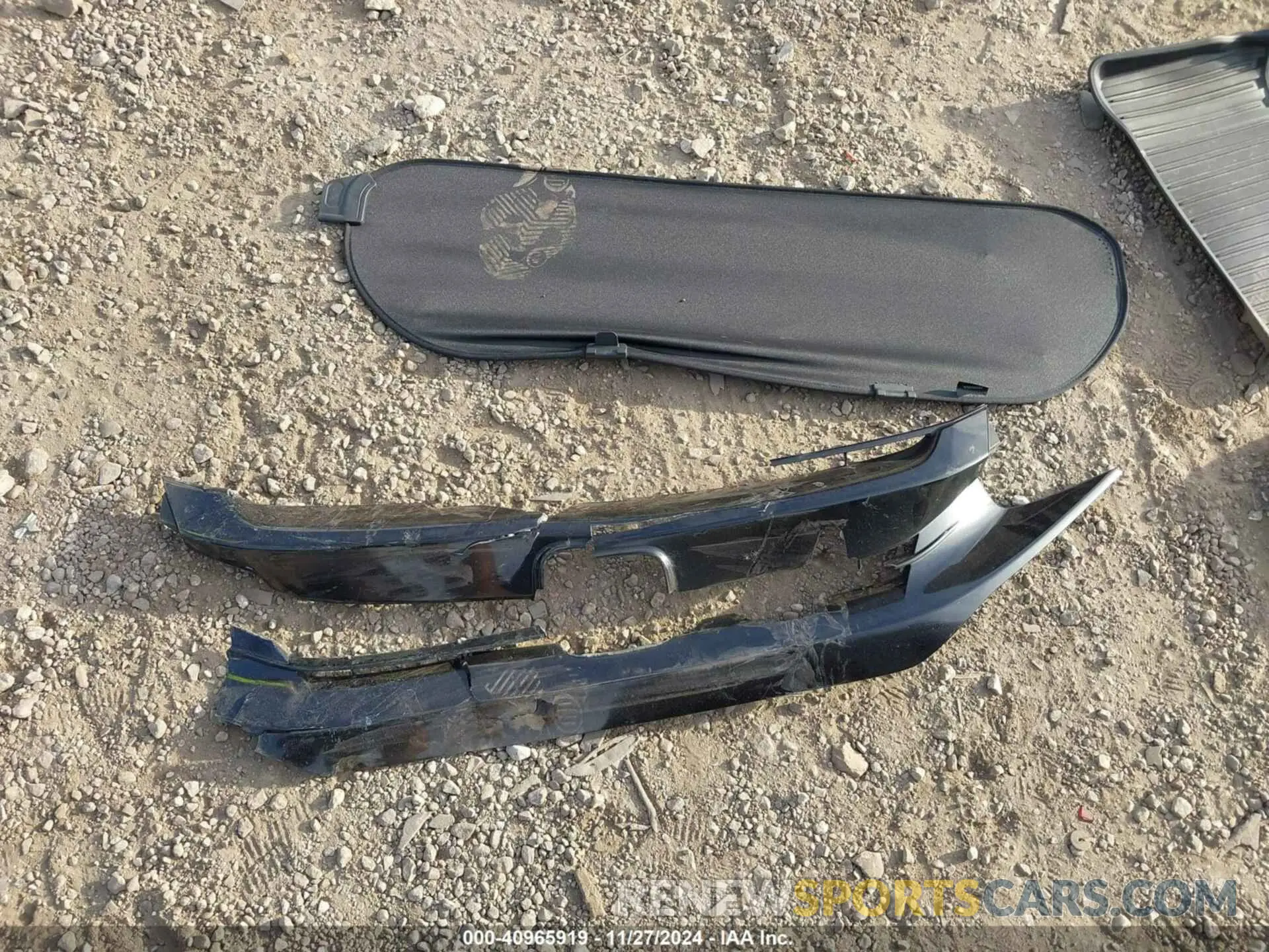 12 Photograph of a damaged car SHHFK7H43KU224483 HONDA CIVIC 2019