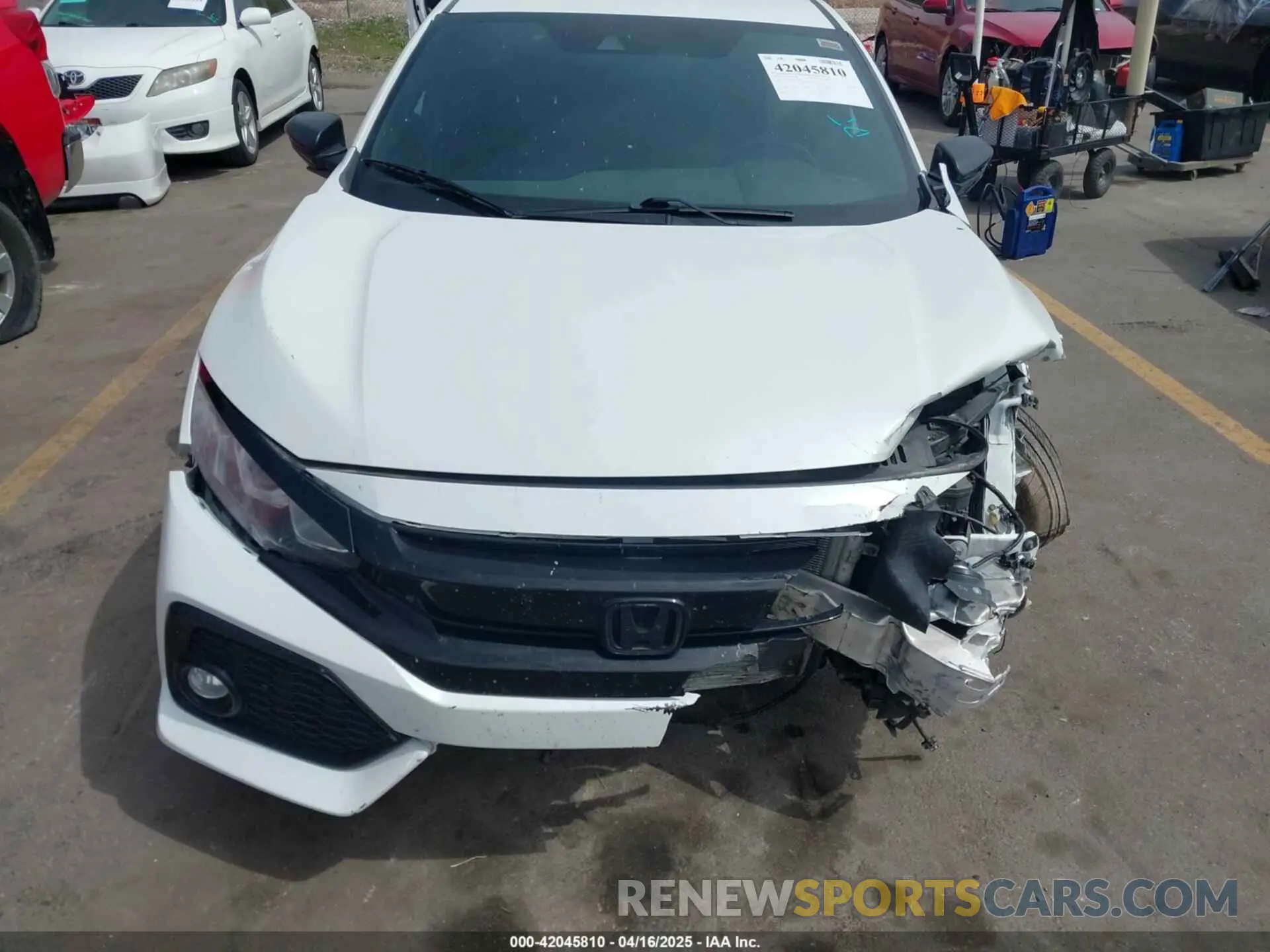12 Photograph of a damaged car SHHFK7H43KU411996 HONDA CIVIC 2019