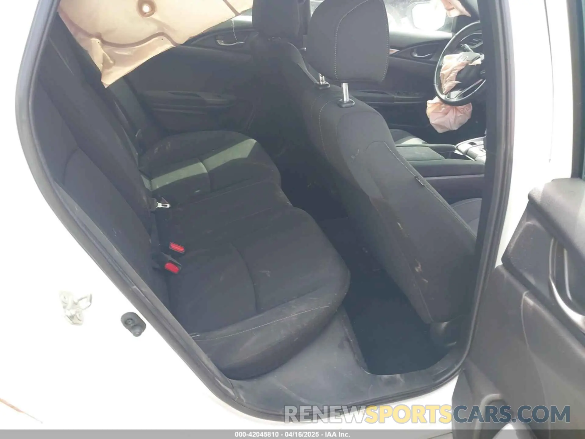 8 Photograph of a damaged car SHHFK7H43KU411996 HONDA CIVIC 2019