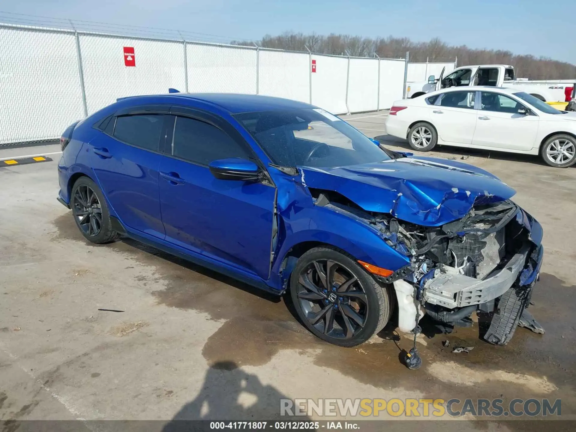1 Photograph of a damaged car SHHFK7H44KU209751 HONDA CIVIC 2019