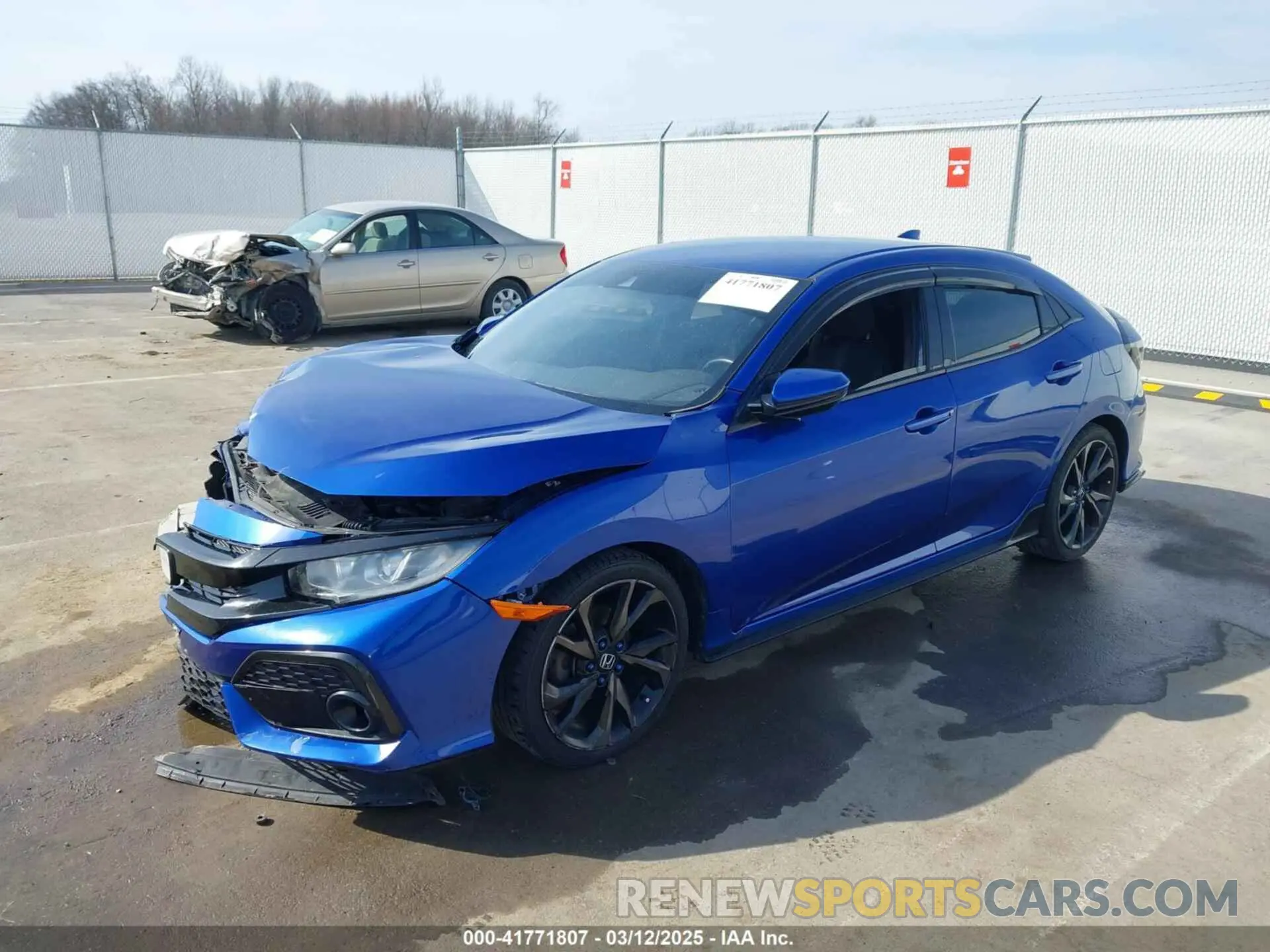 2 Photograph of a damaged car SHHFK7H44KU209751 HONDA CIVIC 2019