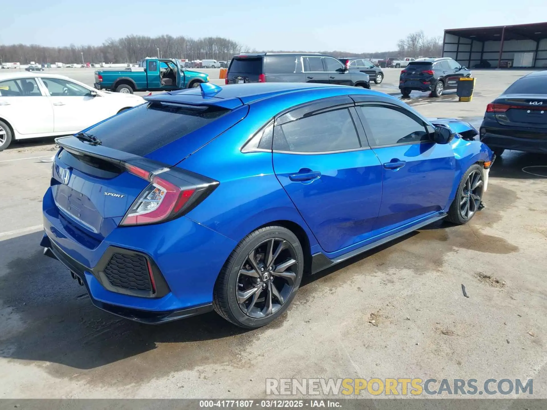 4 Photograph of a damaged car SHHFK7H44KU209751 HONDA CIVIC 2019