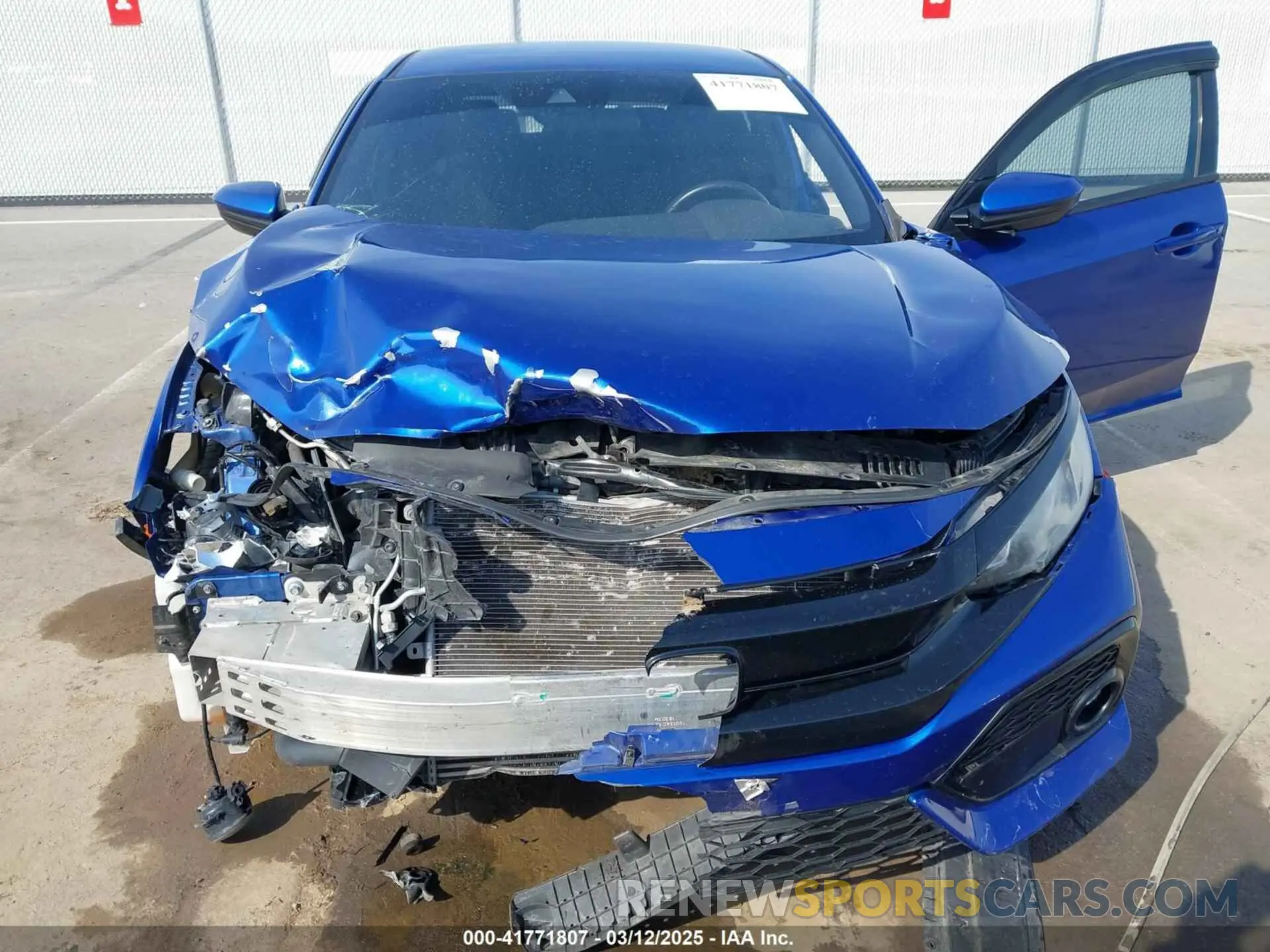 6 Photograph of a damaged car SHHFK7H44KU209751 HONDA CIVIC 2019