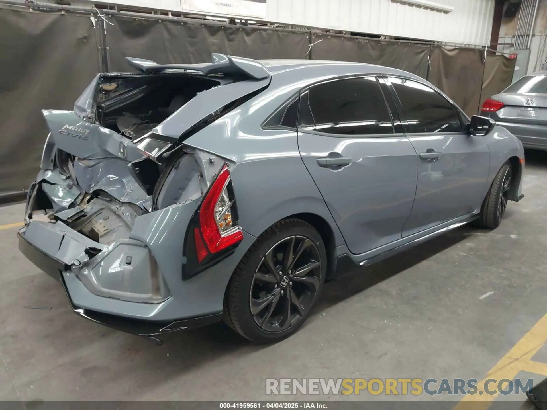 4 Photograph of a damaged car SHHFK7H44KU227120 HONDA CIVIC 2019