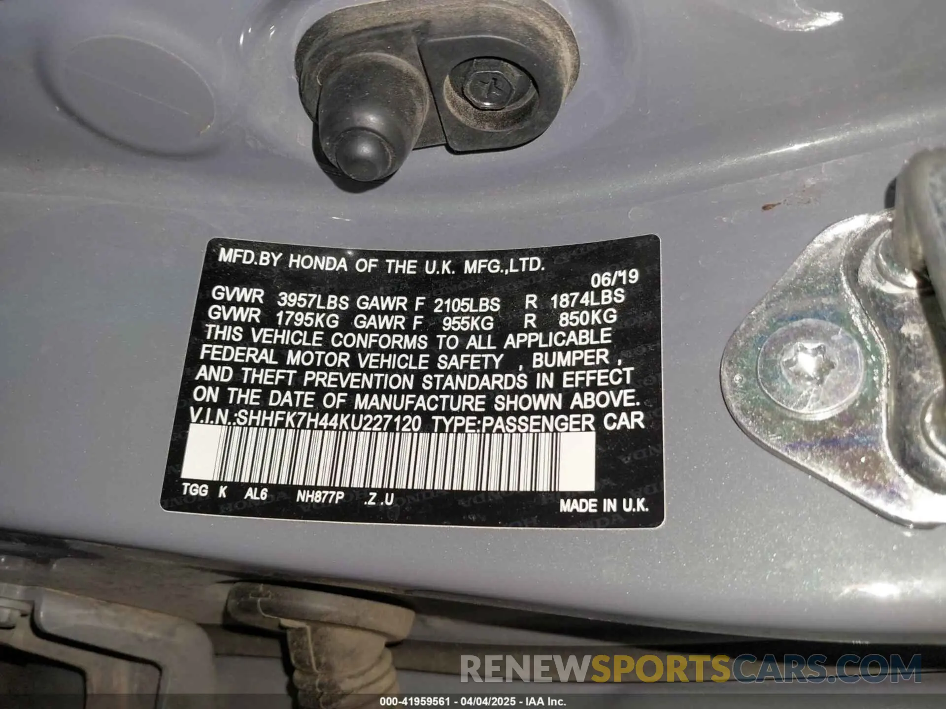 9 Photograph of a damaged car SHHFK7H44KU227120 HONDA CIVIC 2019