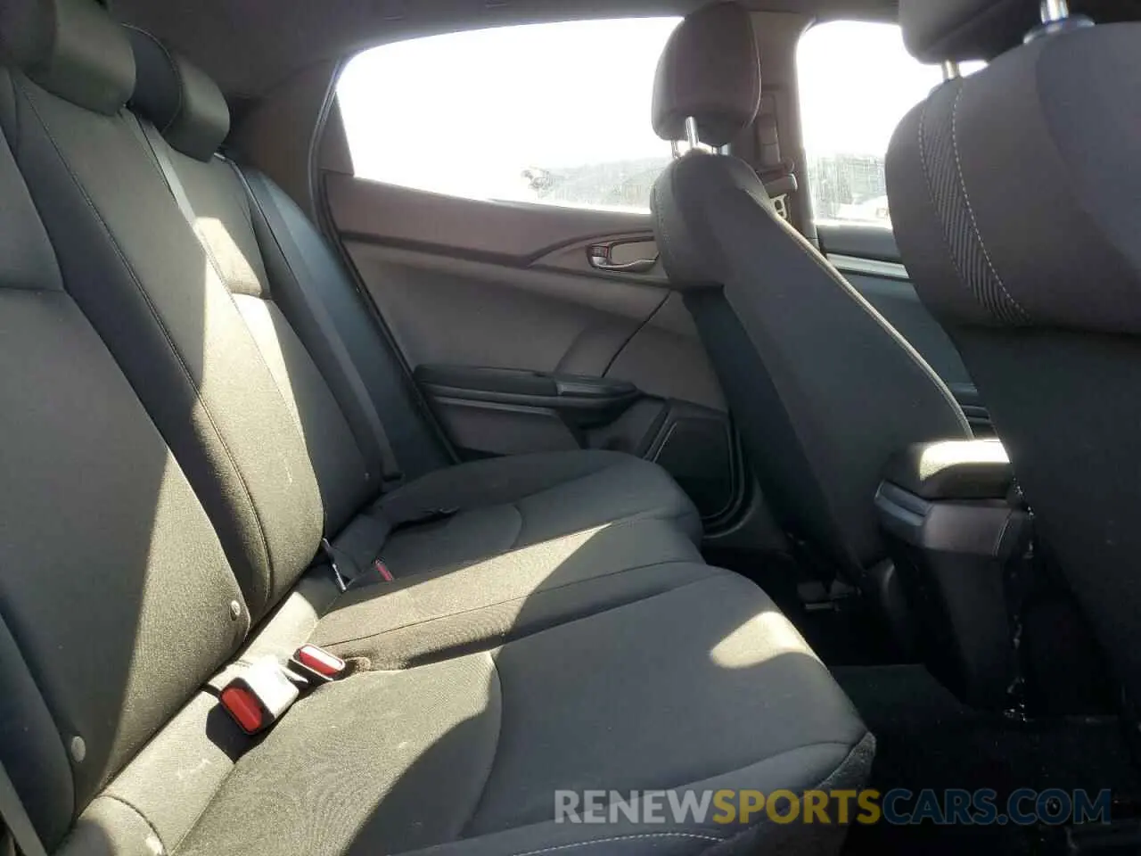 10 Photograph of a damaged car SHHFK7H44KU409786 HONDA CIVIC 2019