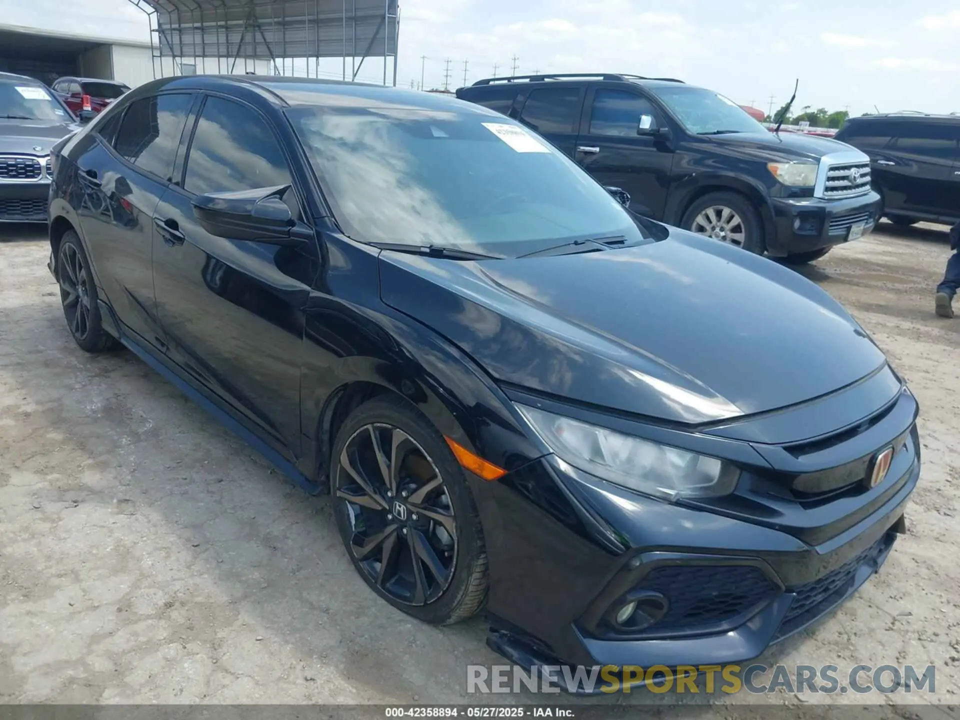 1 Photograph of a damaged car SHHFK7H45KU226624 HONDA CIVIC 2019