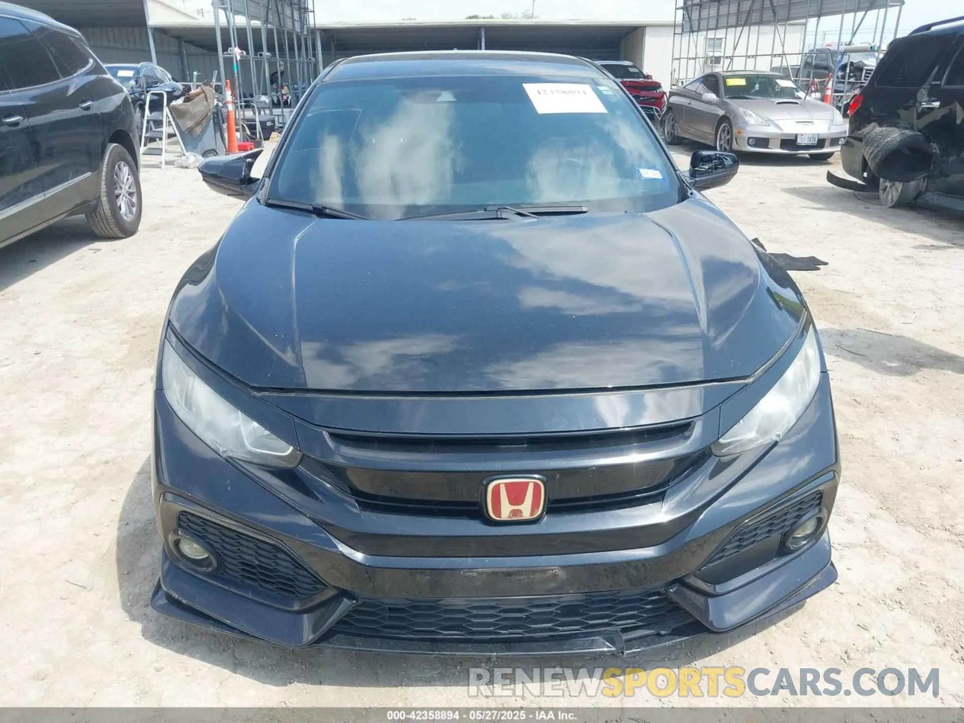 12 Photograph of a damaged car SHHFK7H45KU226624 HONDA CIVIC 2019