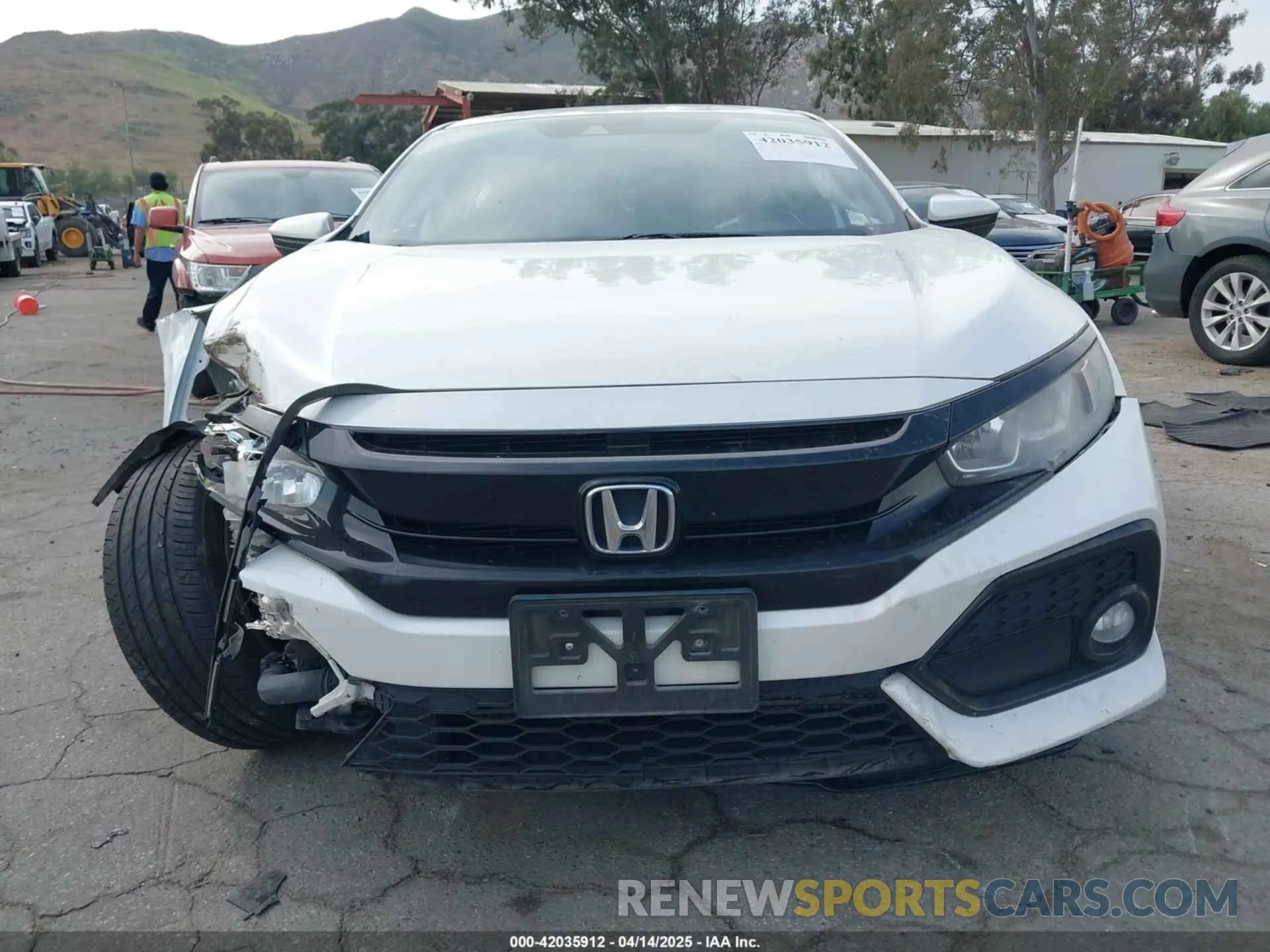 11 Photograph of a damaged car SHHFK7H45KU406167 HONDA CIVIC 2019