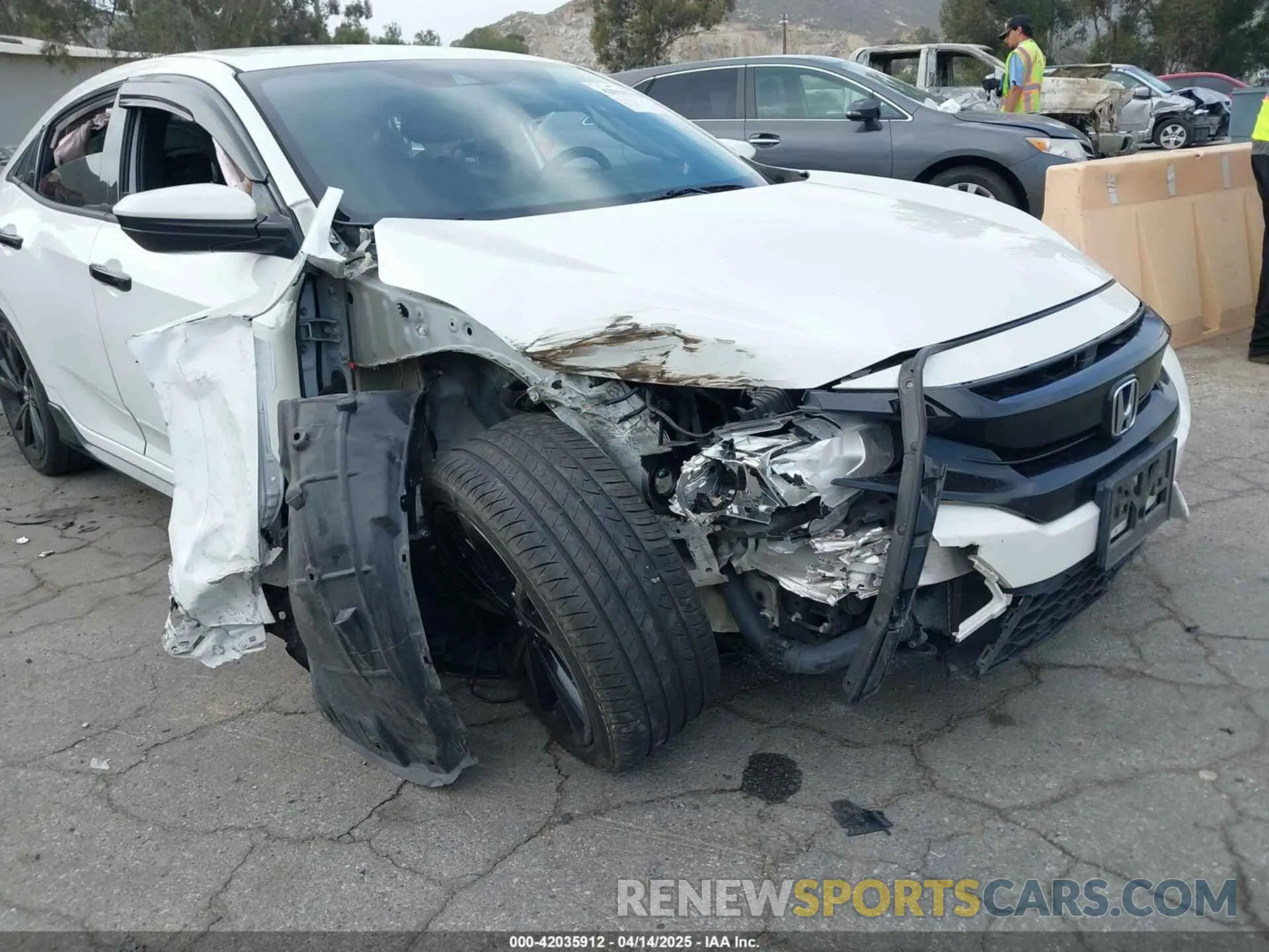 6 Photograph of a damaged car SHHFK7H45KU406167 HONDA CIVIC 2019