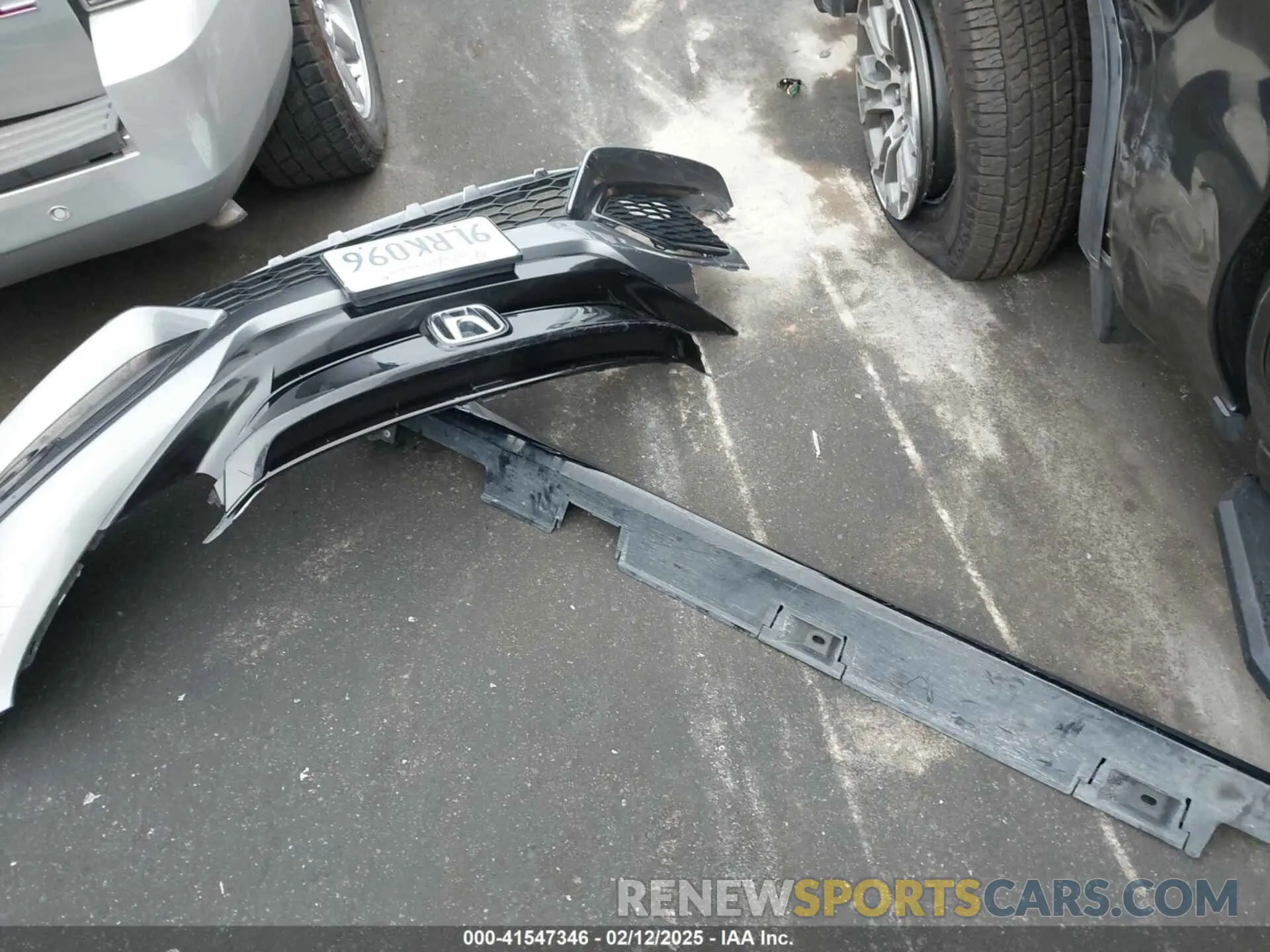 12 Photograph of a damaged car SHHFK7H45KU417024 HONDA CIVIC 2019