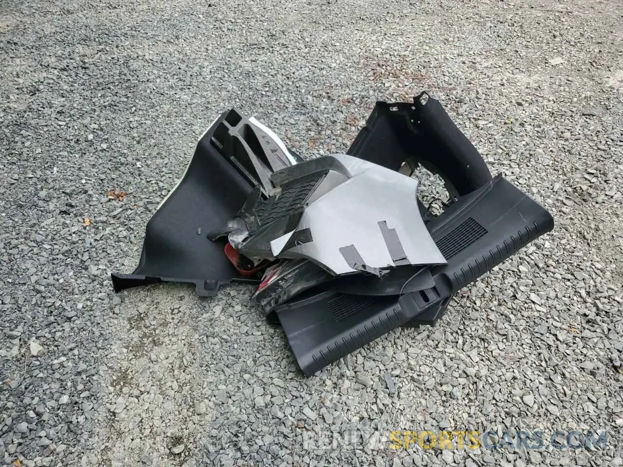 13 Photograph of a damaged car SHHFK7H46KU204390 HONDA CIVIC 2019
