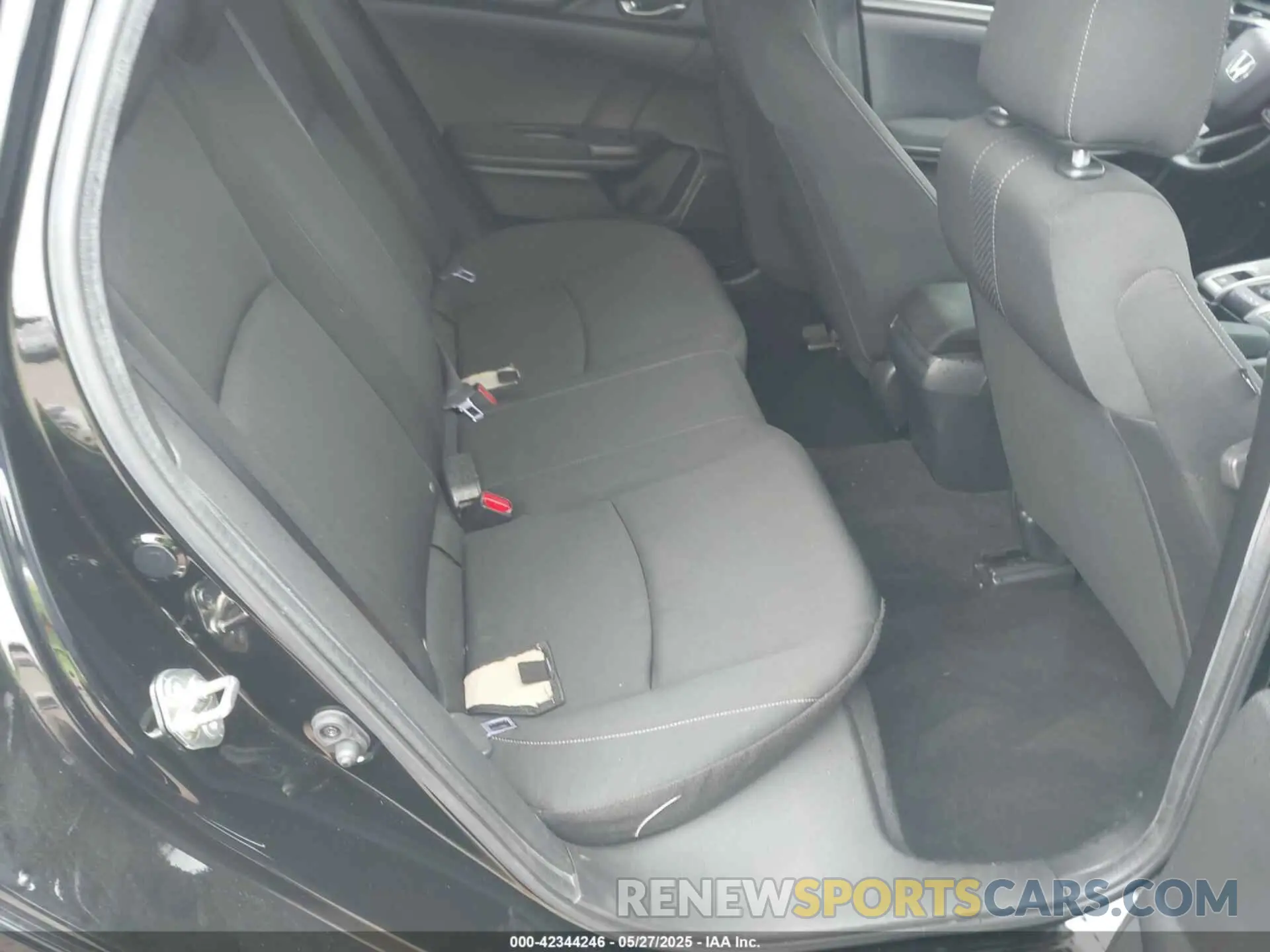 8 Photograph of a damaged car SHHFK7H47KU409779 HONDA CIVIC 2019