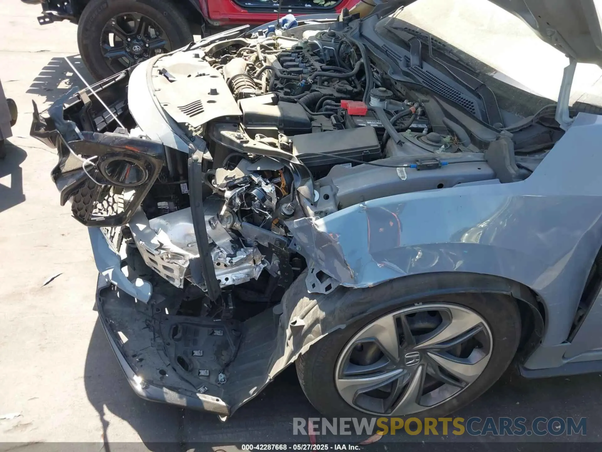 17 Photograph of a damaged car SHHFK7H48KU405367 HONDA CIVIC 2019