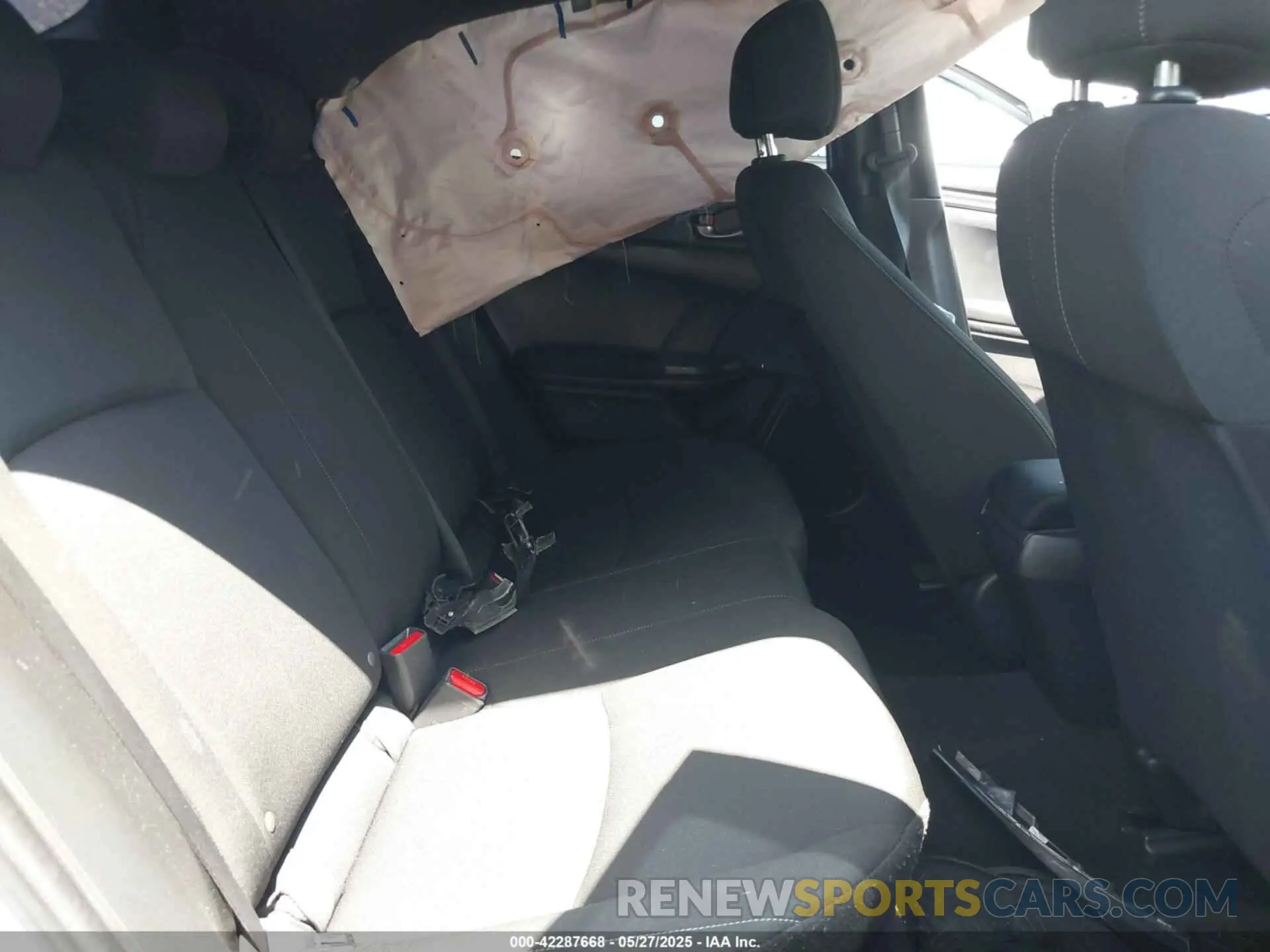 8 Photograph of a damaged car SHHFK7H48KU405367 HONDA CIVIC 2019