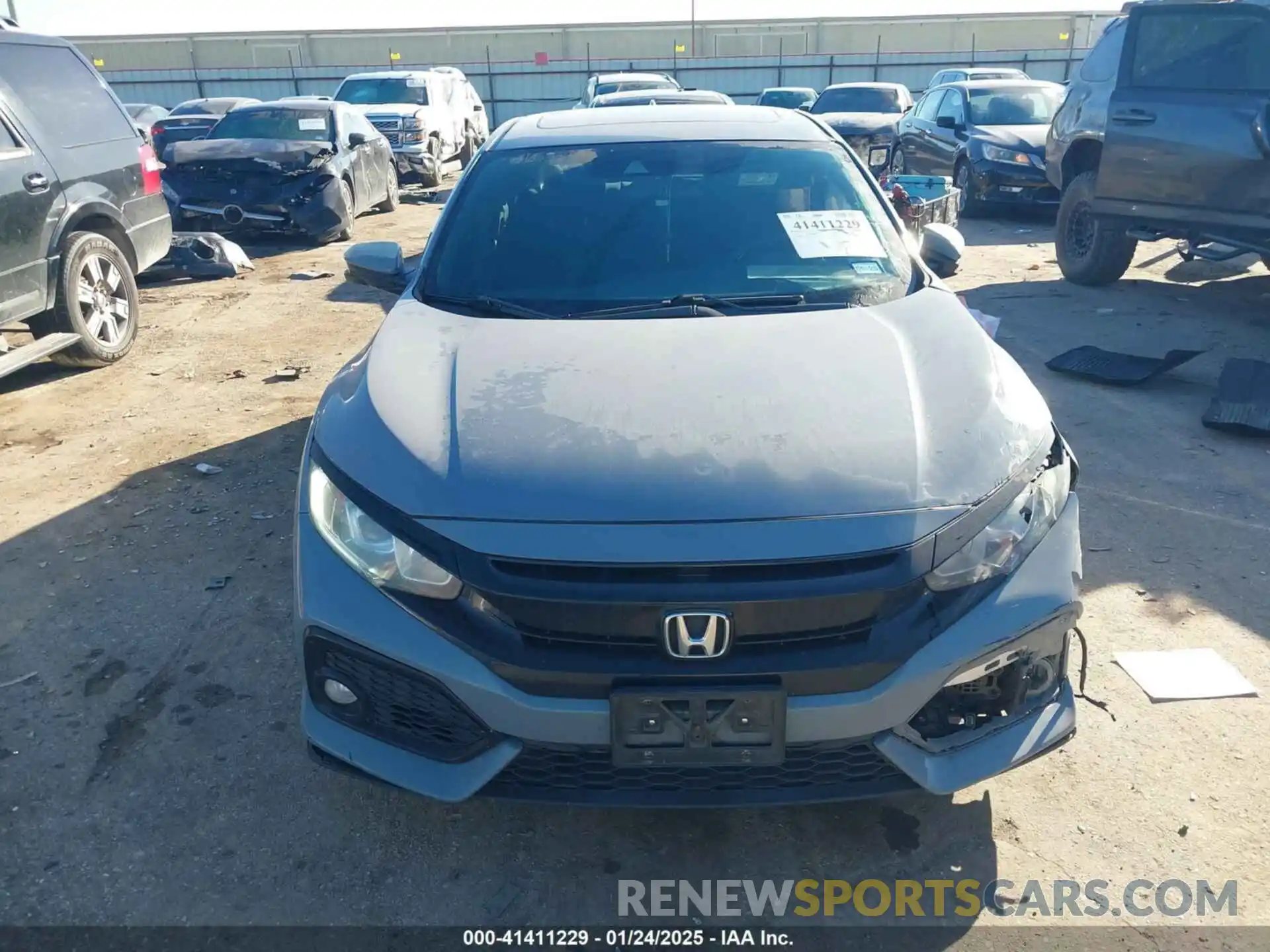 12 Photograph of a damaged car SHHFK7H60KU224748 HONDA CIVIC 2019