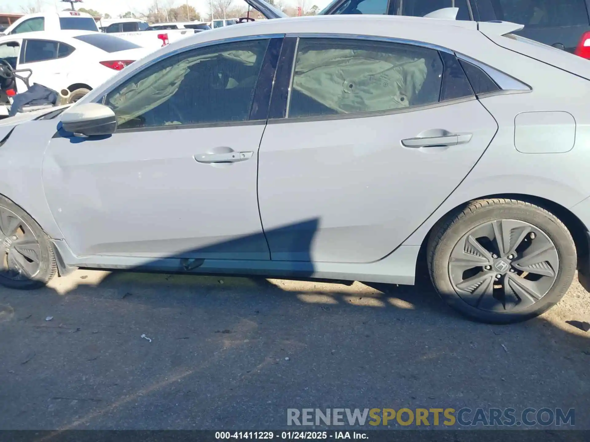 14 Photograph of a damaged car SHHFK7H60KU224748 HONDA CIVIC 2019