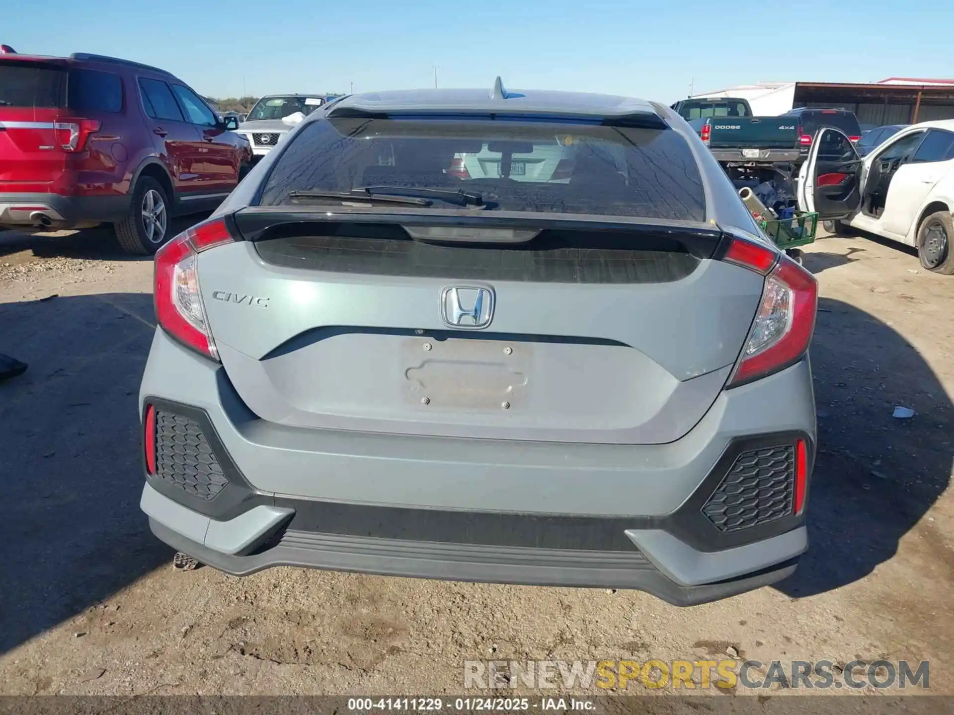 16 Photograph of a damaged car SHHFK7H60KU224748 HONDA CIVIC 2019