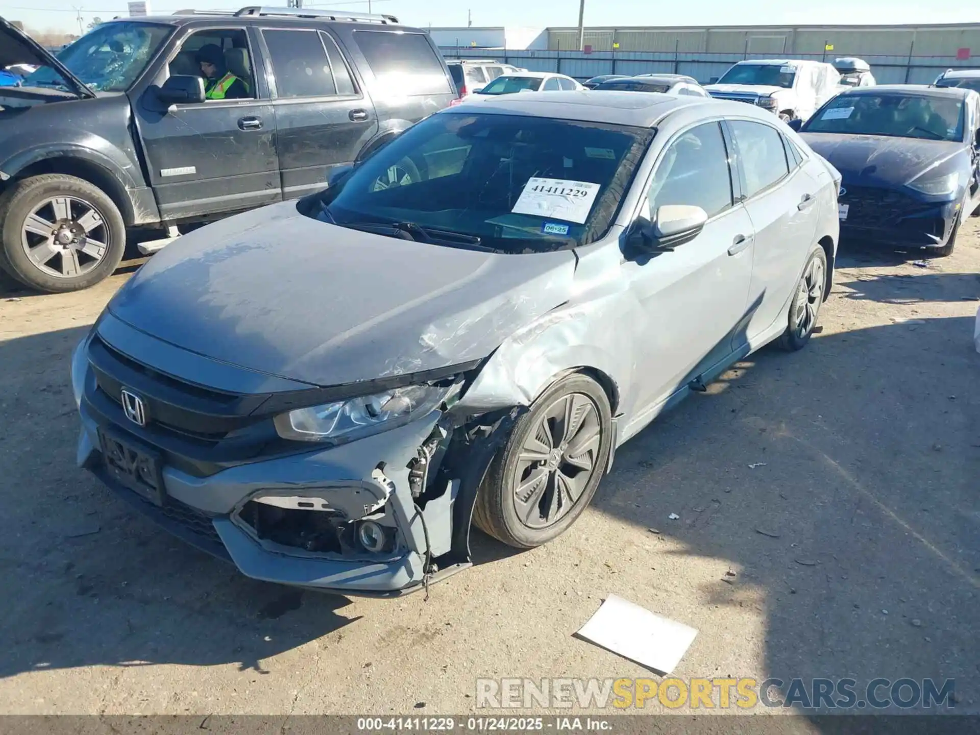 2 Photograph of a damaged car SHHFK7H60KU224748 HONDA CIVIC 2019