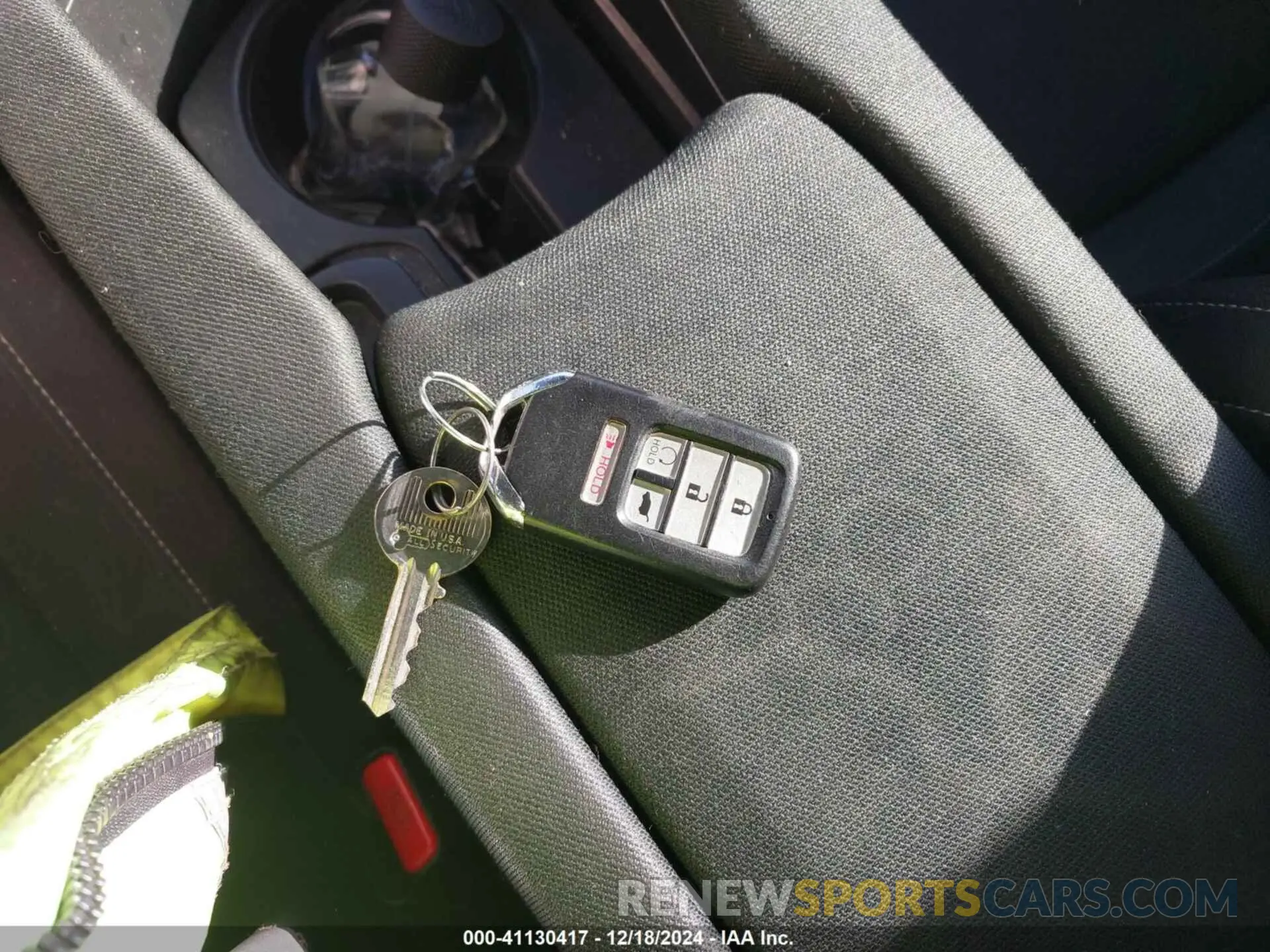 11 Photograph of a damaged car SHHFK7H60KU413304 HONDA CIVIC 2019
