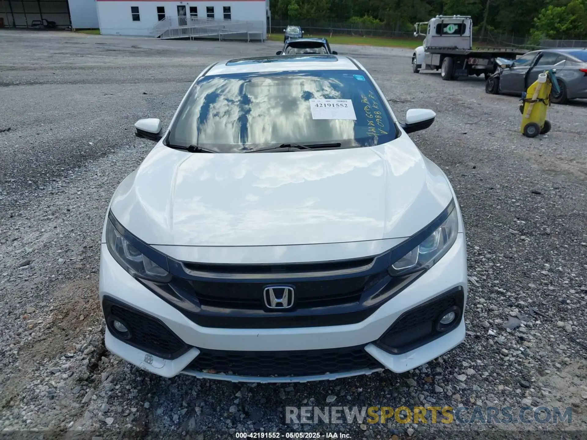 12 Photograph of a damaged car SHHFK7H61KU209885 HONDA CIVIC 2019