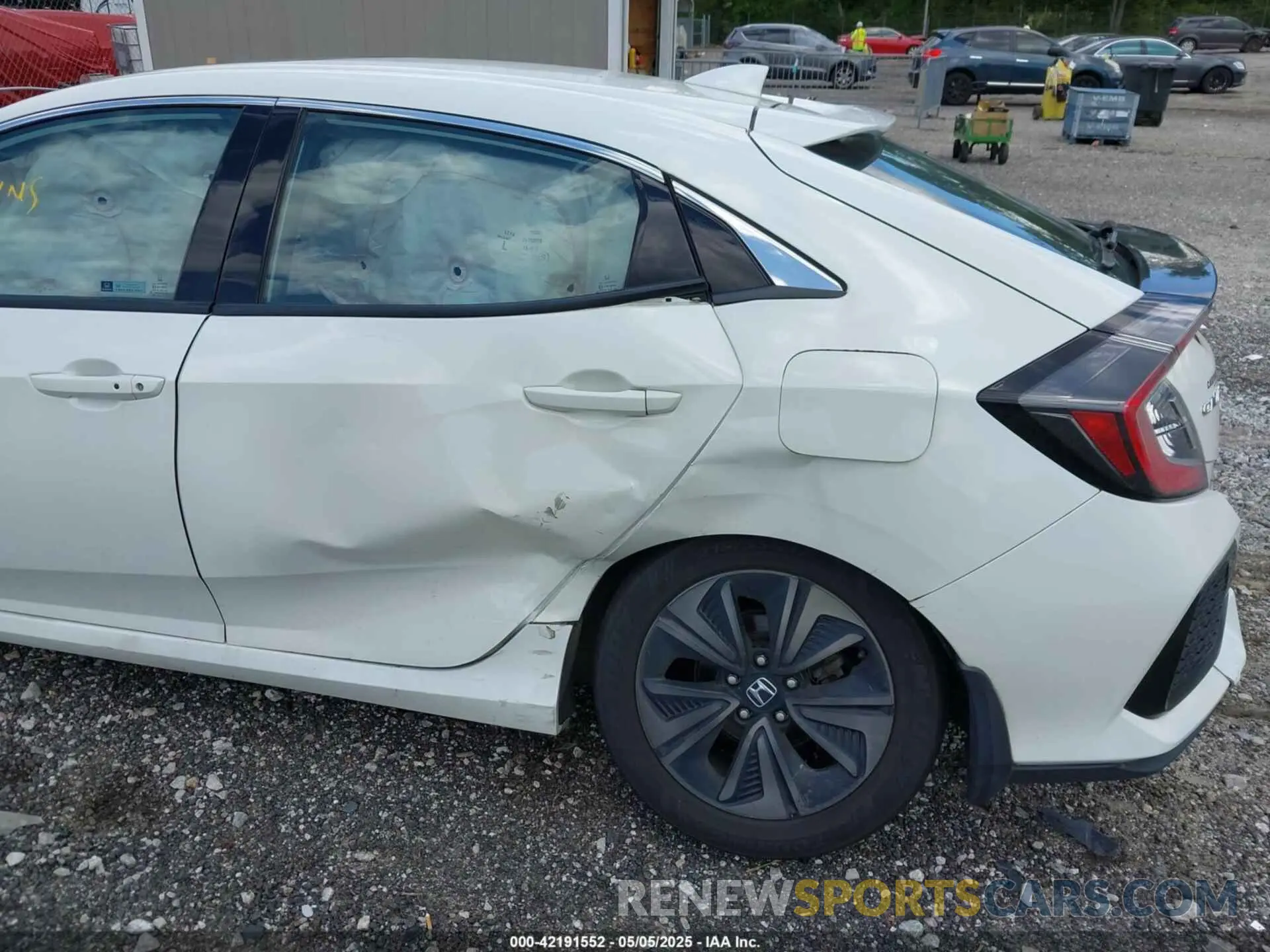 6 Photograph of a damaged car SHHFK7H61KU209885 HONDA CIVIC 2019