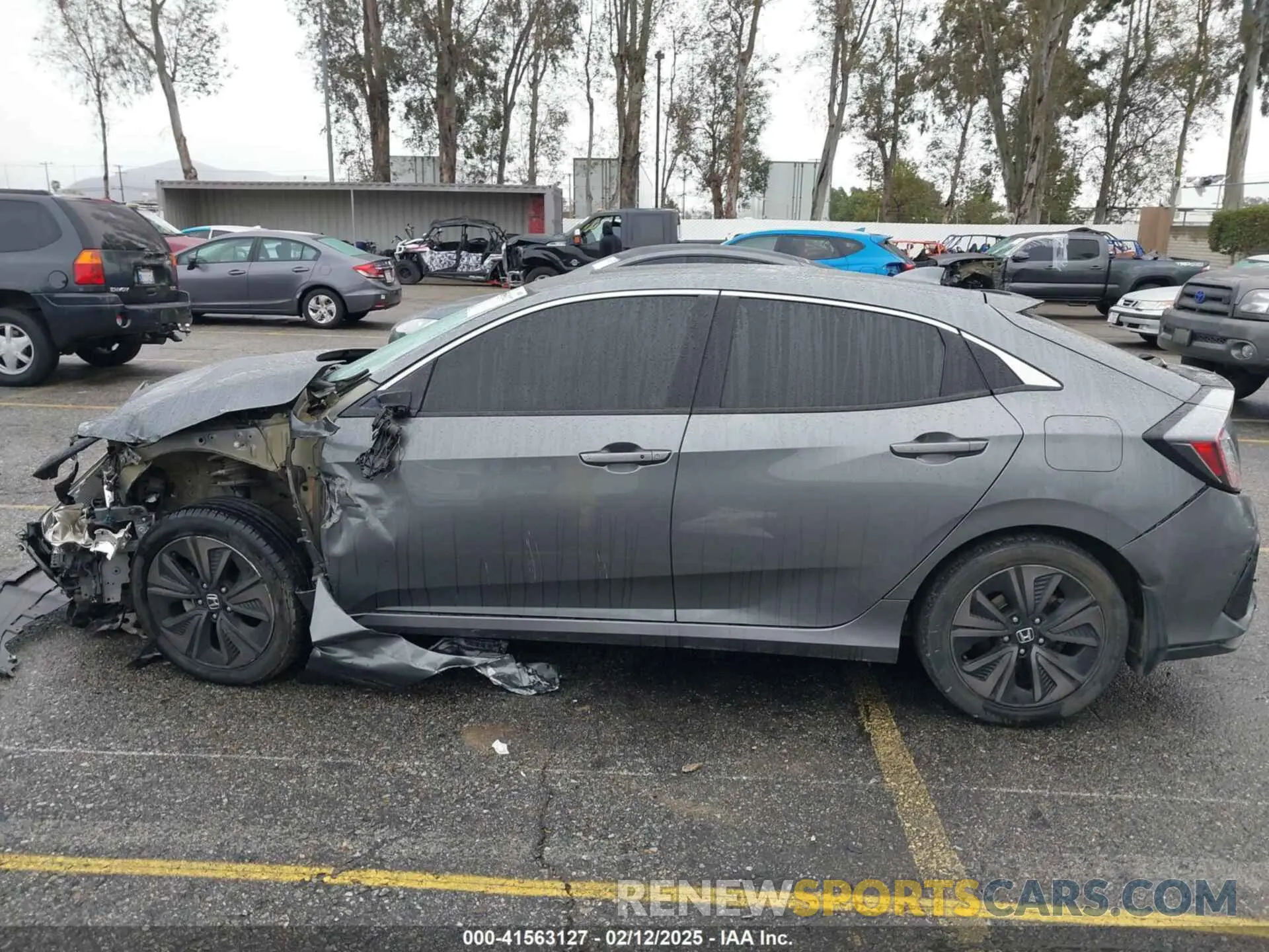 14 Photograph of a damaged car SHHFK7H61KU402618 HONDA CIVIC 2019