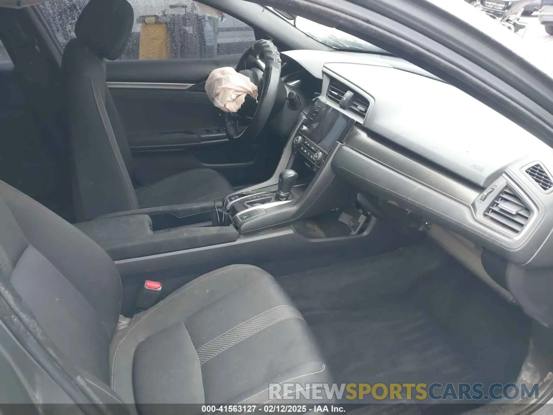 5 Photograph of a damaged car SHHFK7H61KU402618 HONDA CIVIC 2019