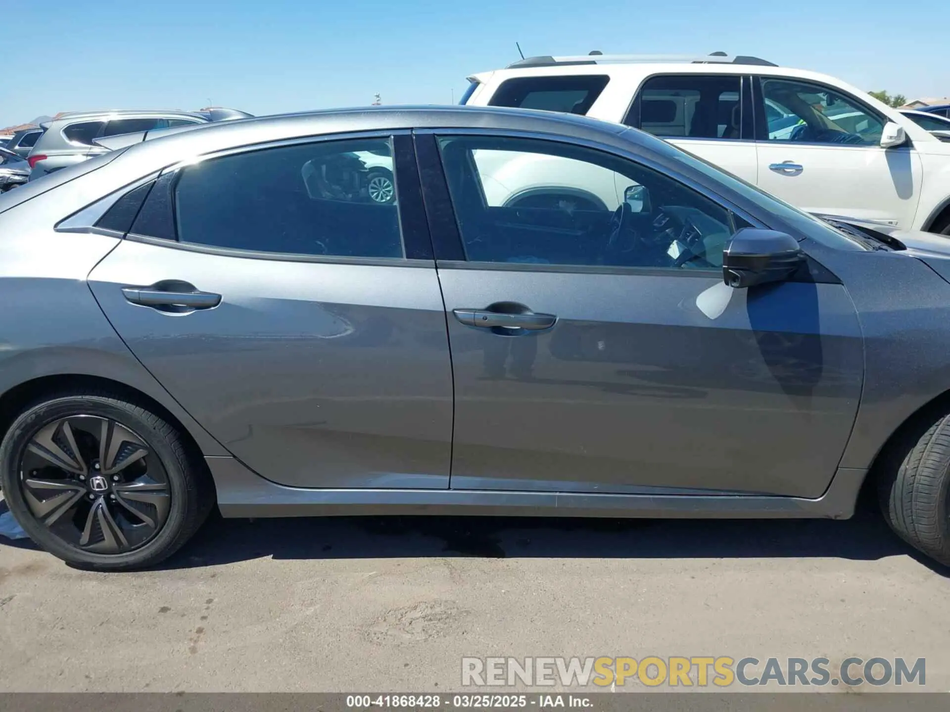 13 Photograph of a damaged car SHHFK7H61KU407737 HONDA CIVIC 2019