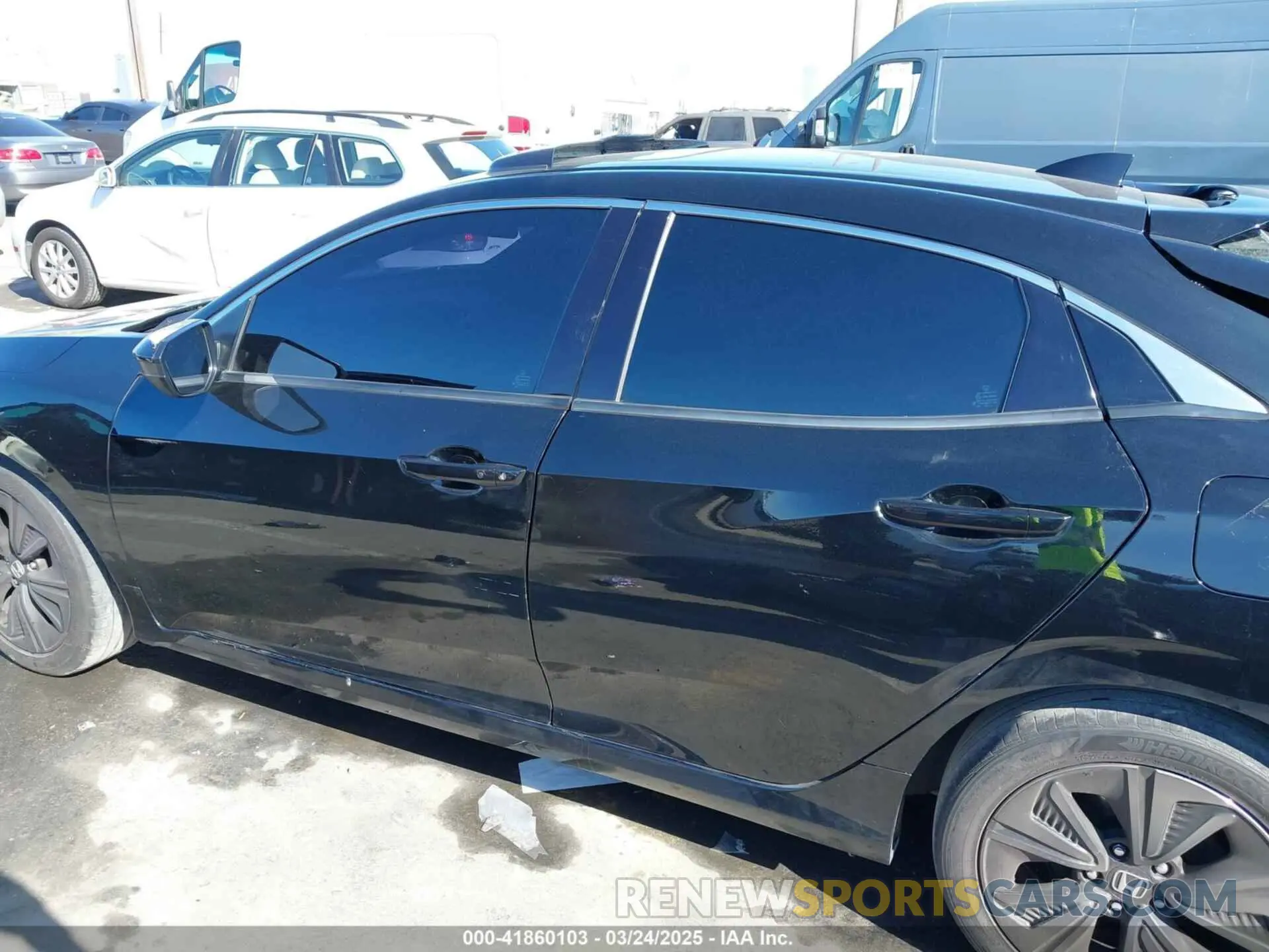 14 Photograph of a damaged car SHHFK7H61KU409634 HONDA CIVIC 2019