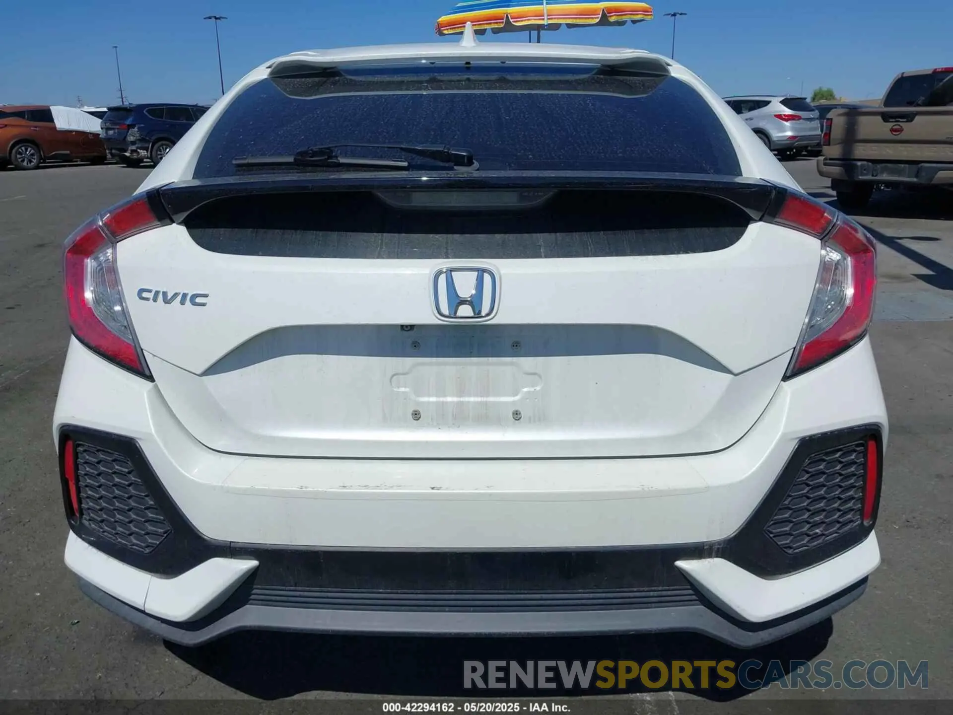 17 Photograph of a damaged car SHHFK7H61KU417152 HONDA CIVIC 2019