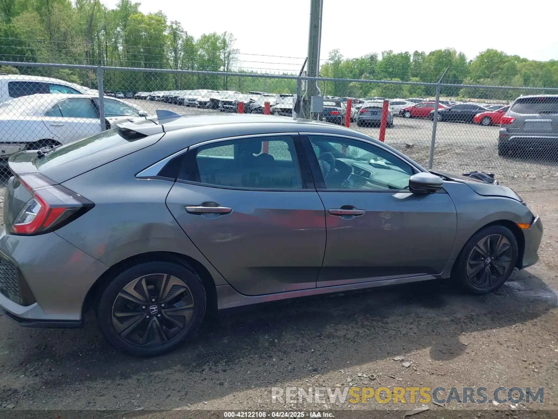 13 Photograph of a damaged car SHHFK7H62KU228980 HONDA CIVIC 2019