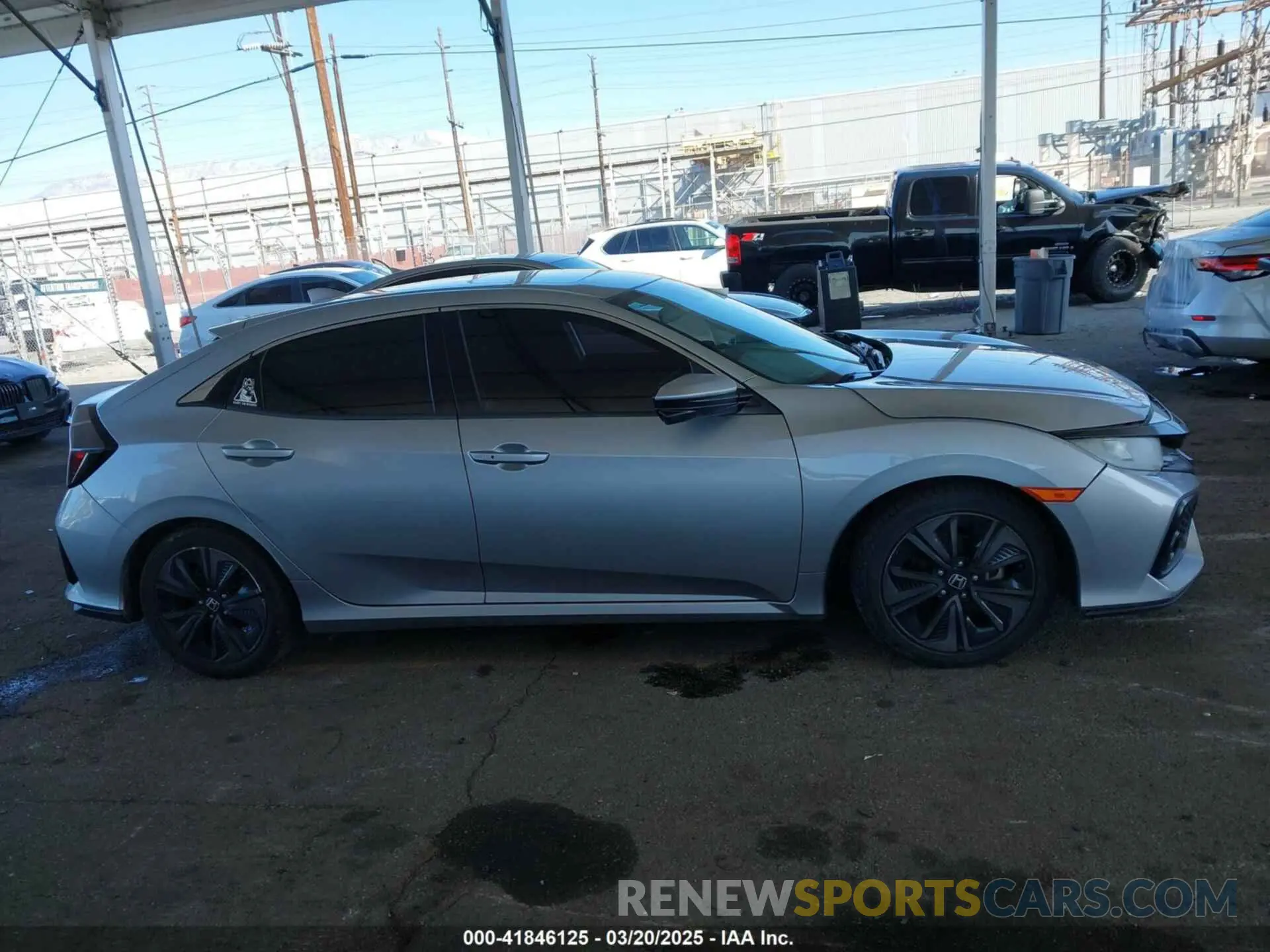 13 Photograph of a damaged car SHHFK7H62KU403955 HONDA CIVIC 2019