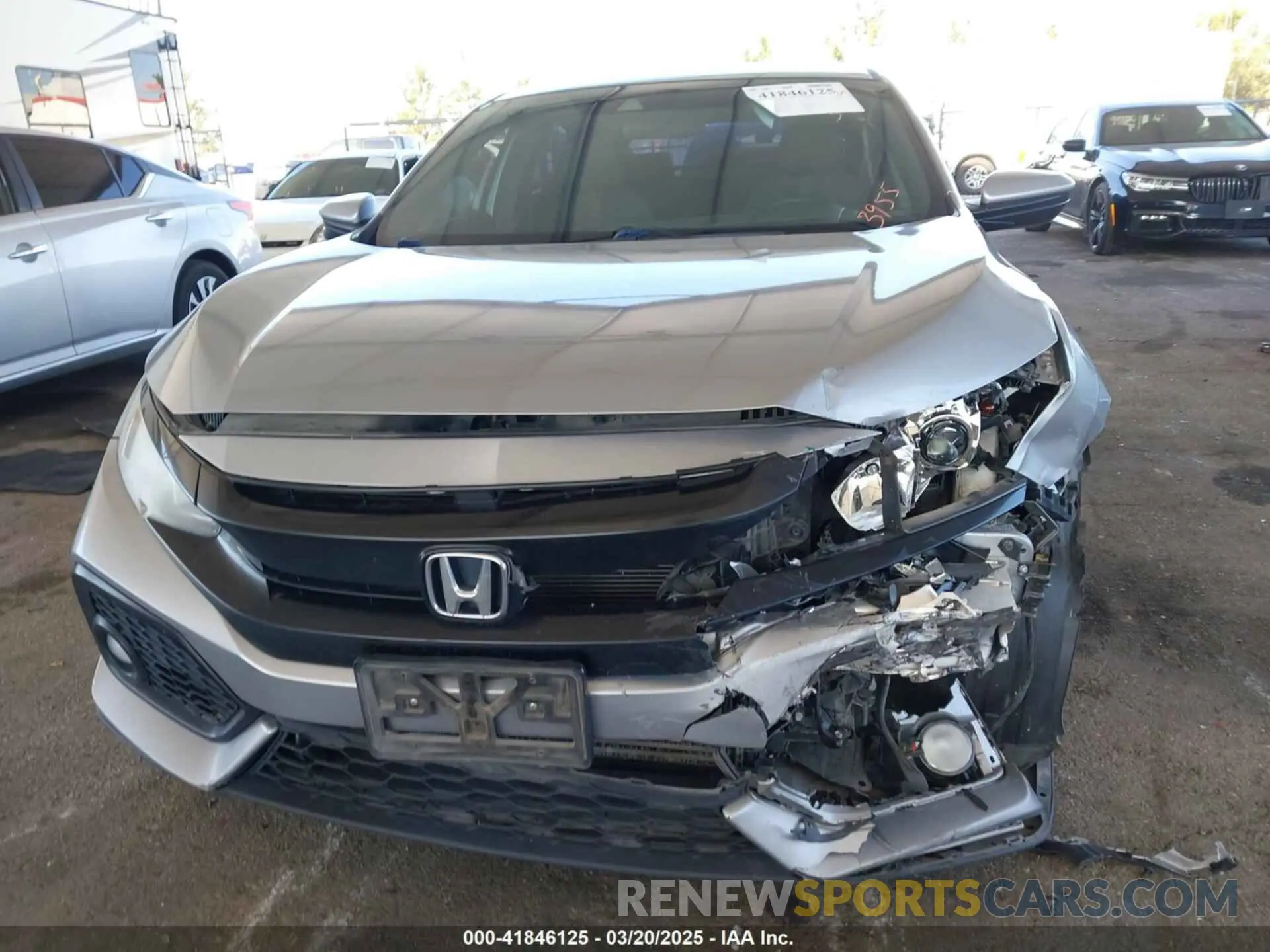 6 Photograph of a damaged car SHHFK7H62KU403955 HONDA CIVIC 2019