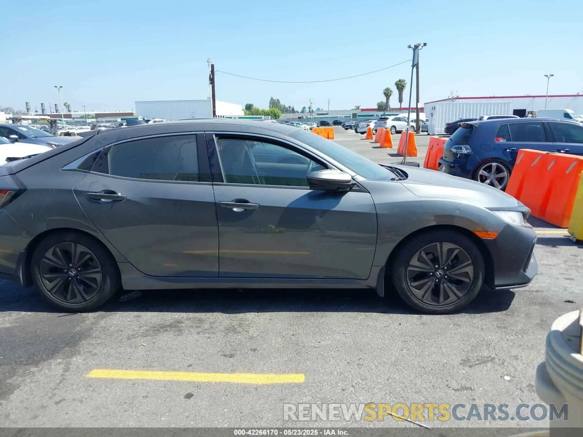 13 Photograph of a damaged car SHHFK7H62KU410632 HONDA CIVIC 2019