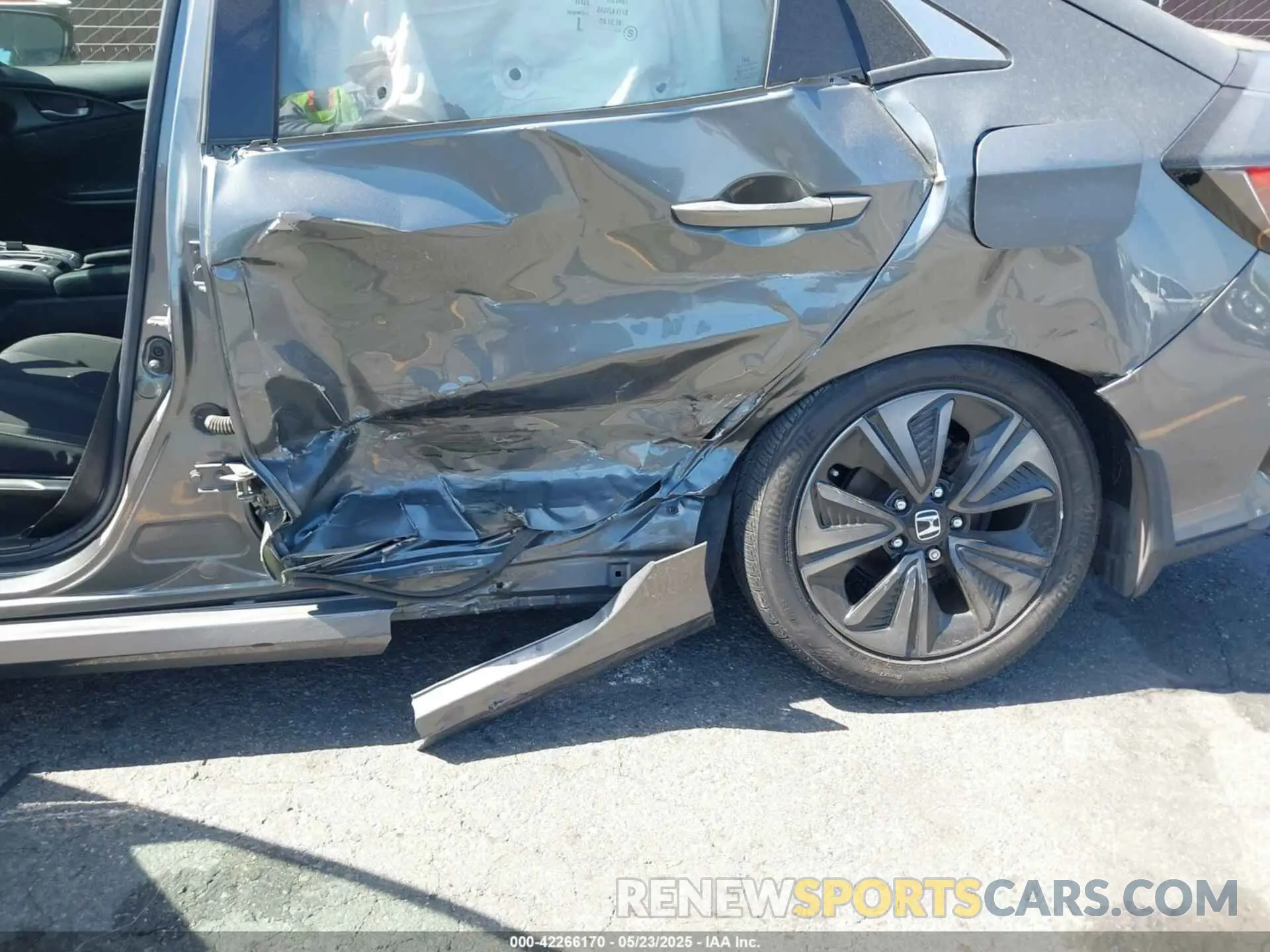 6 Photograph of a damaged car SHHFK7H62KU410632 HONDA CIVIC 2019