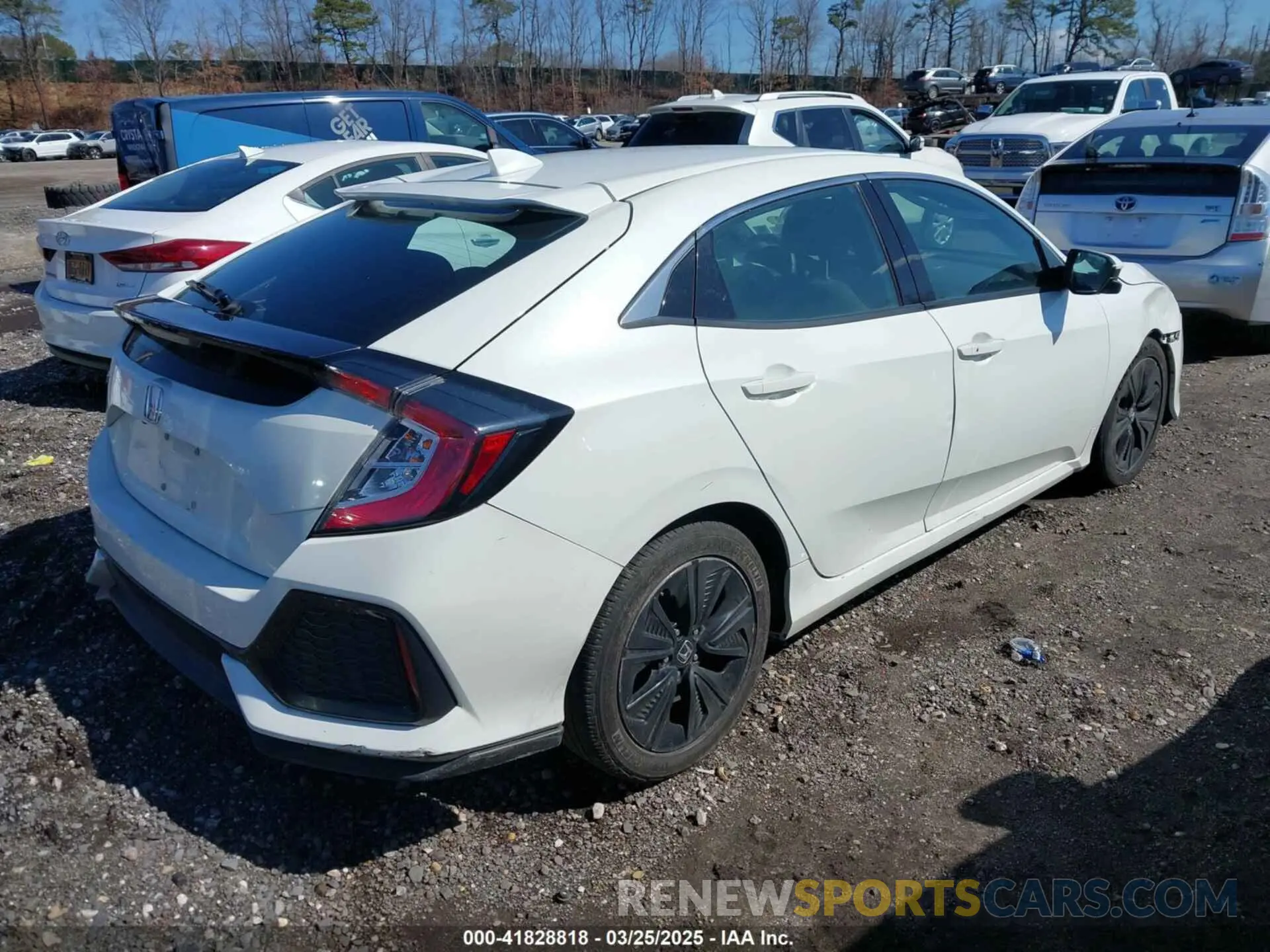 4 Photograph of a damaged car SHHFK7H62KU415930 HONDA CIVIC 2019