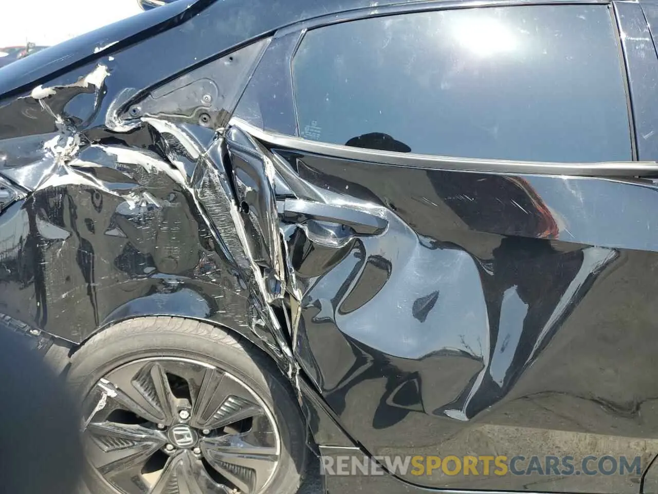 10 Photograph of a damaged car SHHFK7H62KU417693 HONDA CIVIC 2019
