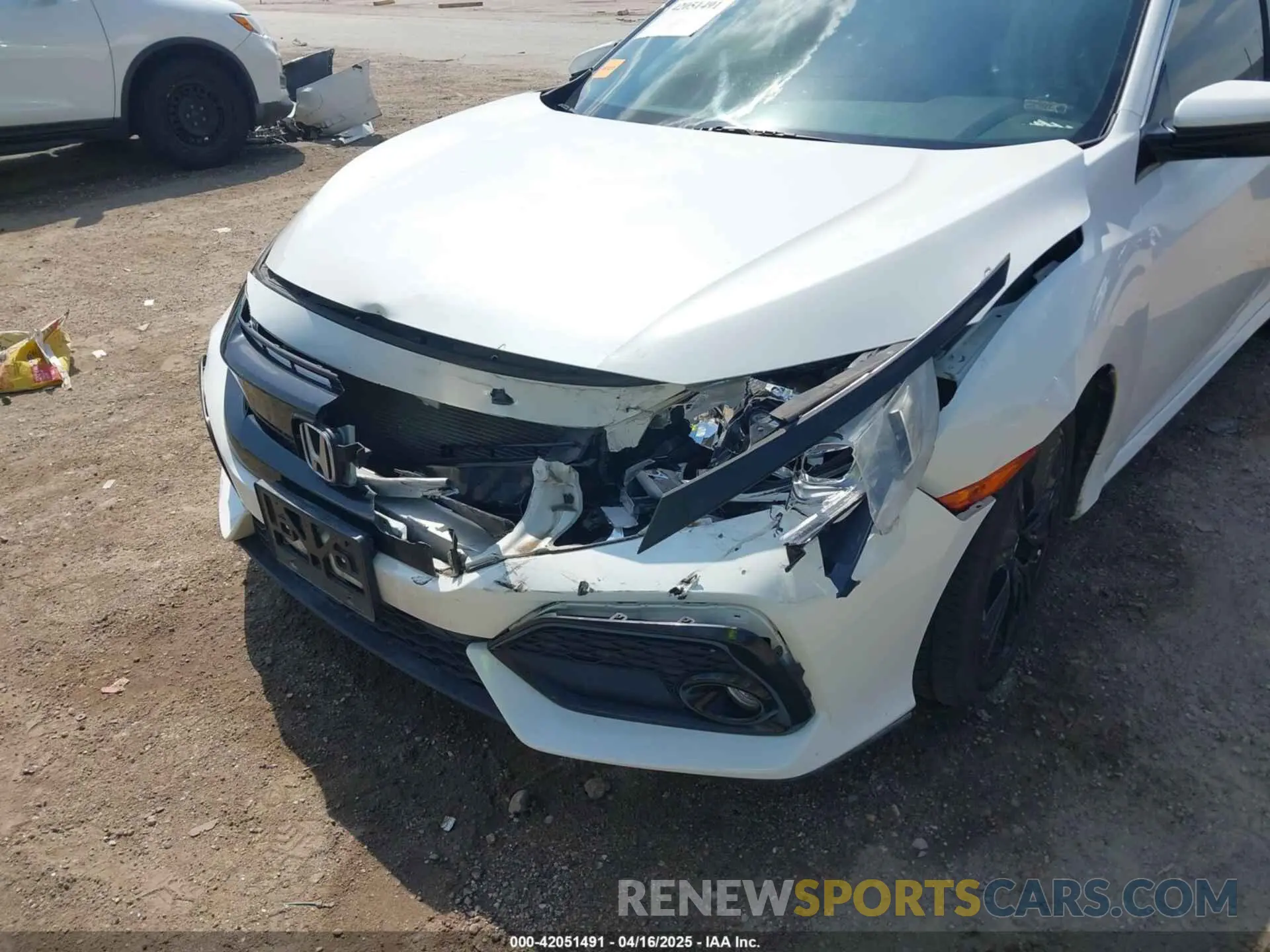 6 Photograph of a damaged car SHHFK7H63KU225263 HONDA CIVIC 2019