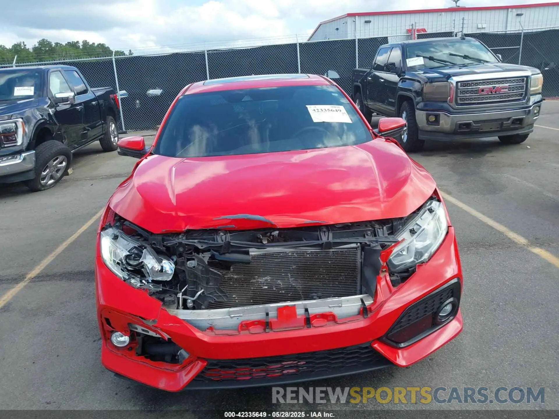 12 Photograph of a damaged car SHHFK7H63KU226588 HONDA CIVIC 2019