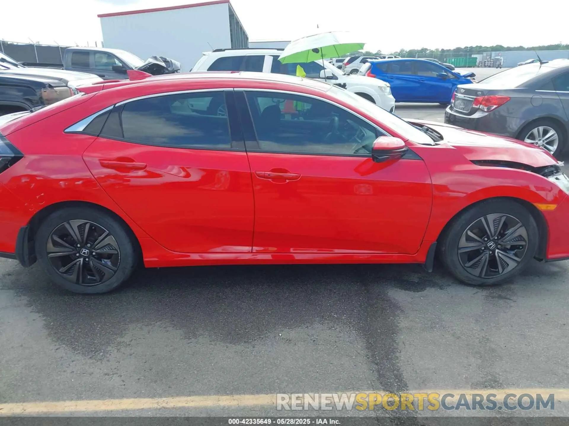 13 Photograph of a damaged car SHHFK7H63KU226588 HONDA CIVIC 2019