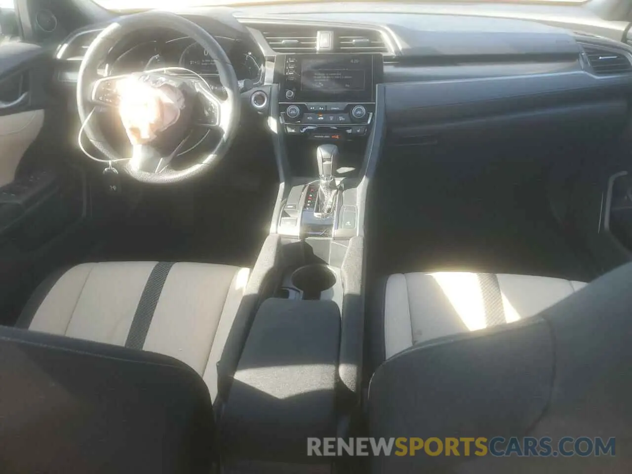 8 Photograph of a damaged car SHHFK7H63KU227711 HONDA CIVIC 2019