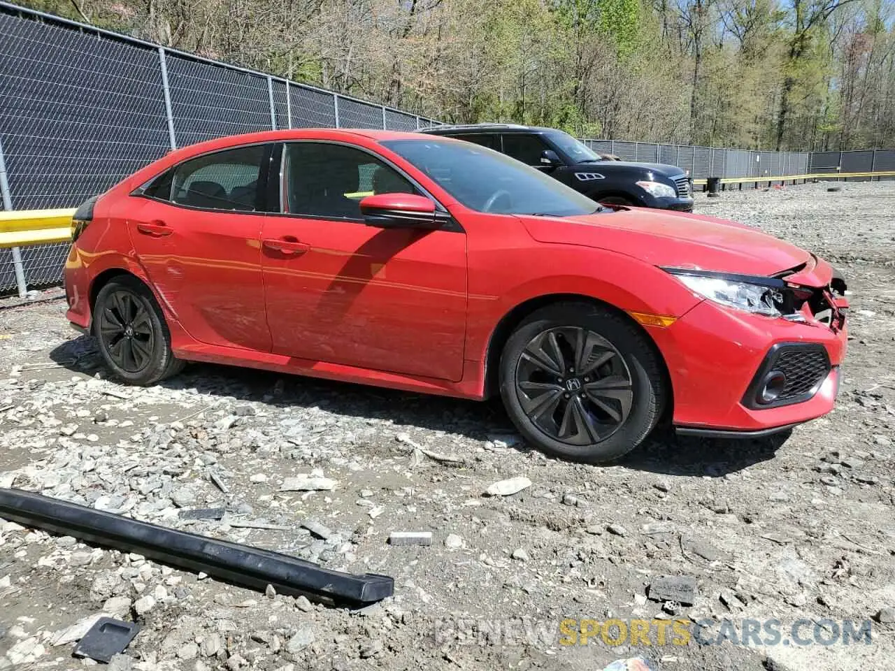 4 Photograph of a damaged car SHHFK7H63KU418559 HONDA CIVIC 2019