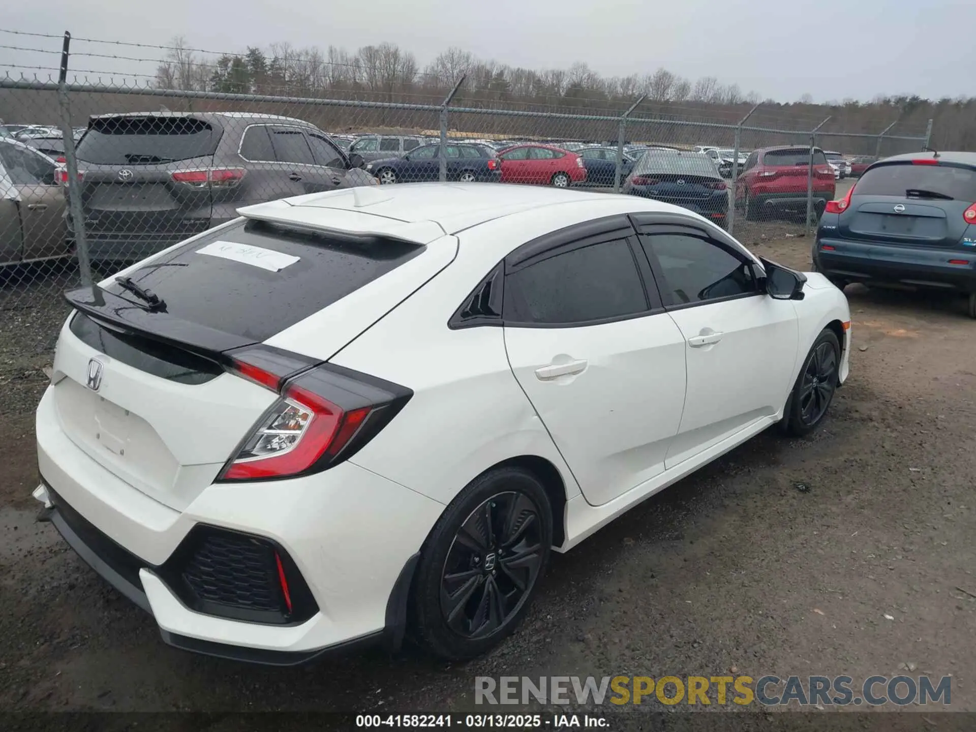 4 Photograph of a damaged car SHHFK7H64KU223876 HONDA CIVIC 2019